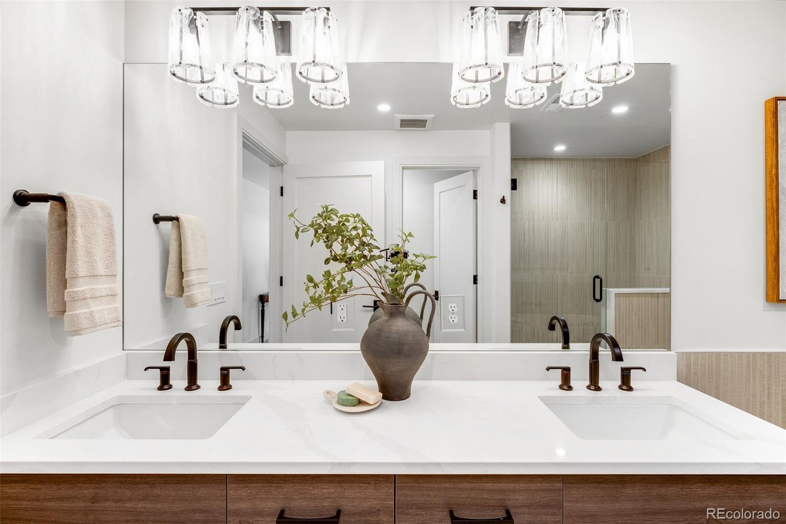 MLS Image #27 for 556  monroe street,denver, Colorado