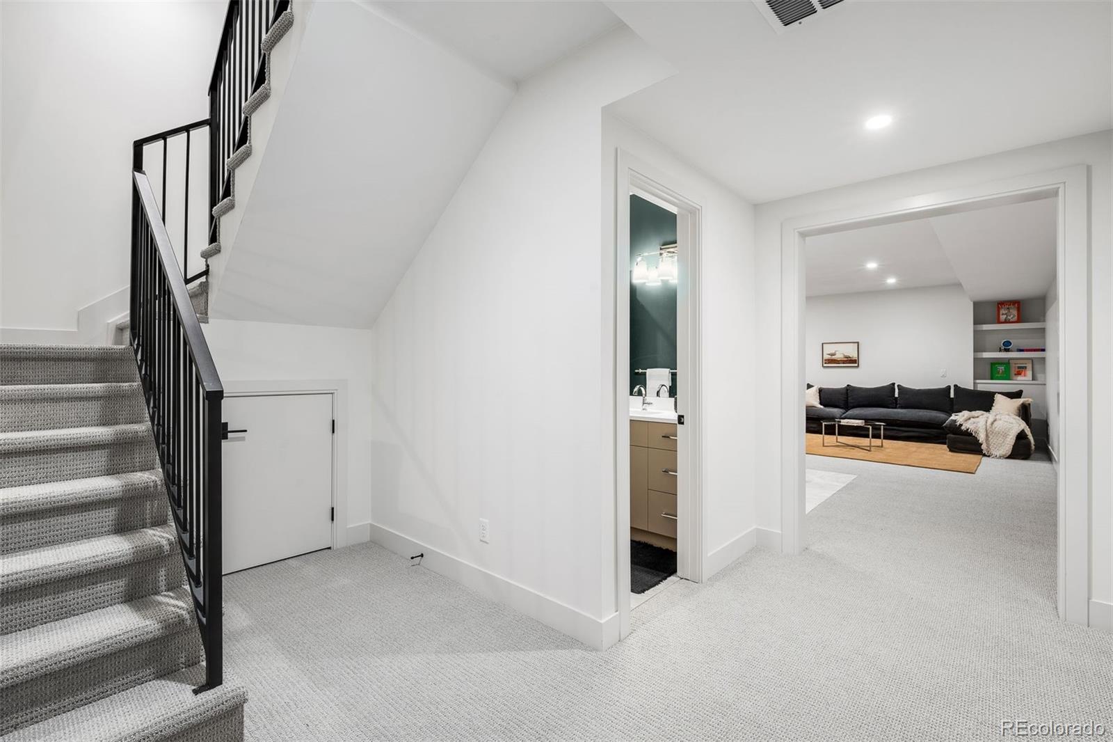 MLS Image #40 for 556  monroe street,denver, Colorado