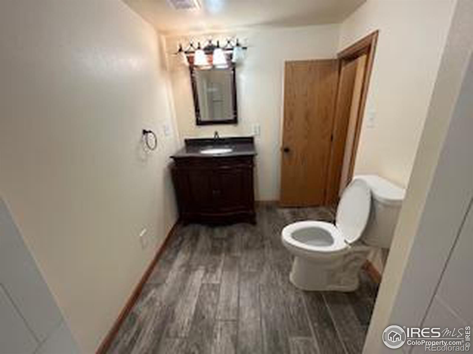 MLS Image #25 for 534  bent avenue,akron, Colorado