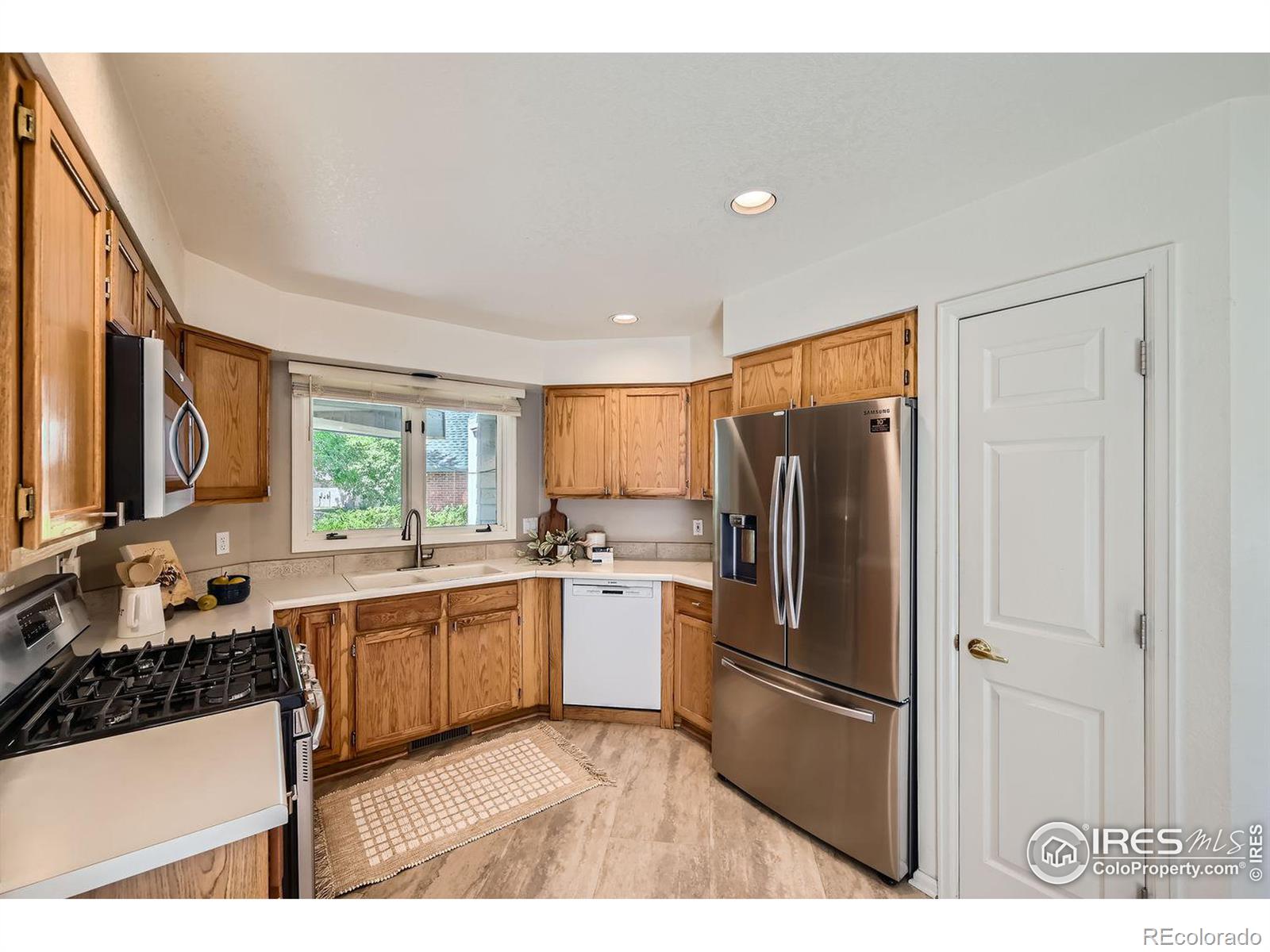 MLS Image #6 for 1510  lodge court,boulder, Colorado