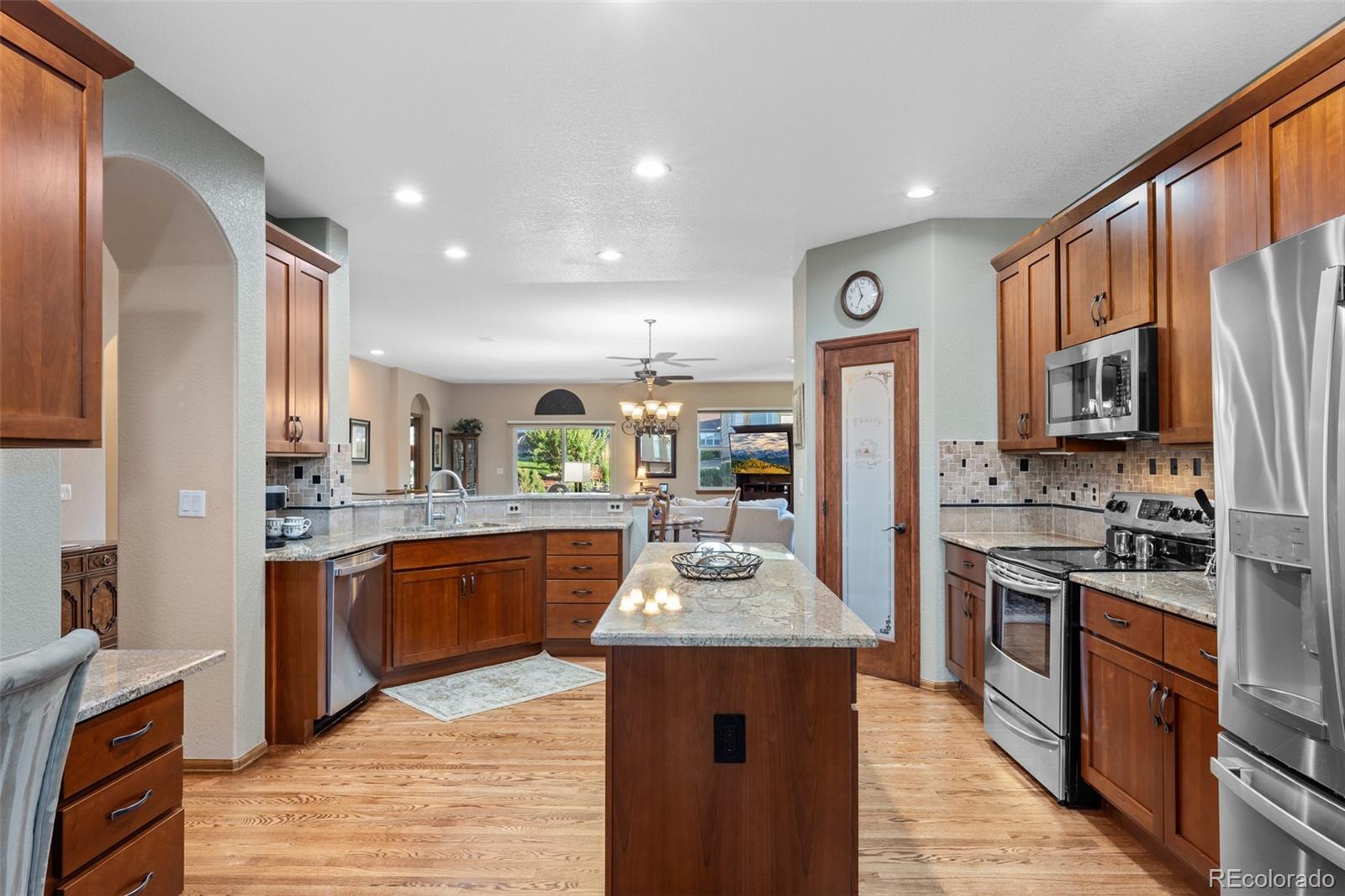 MLS Image #10 for 22836 e long drive,aurora, Colorado