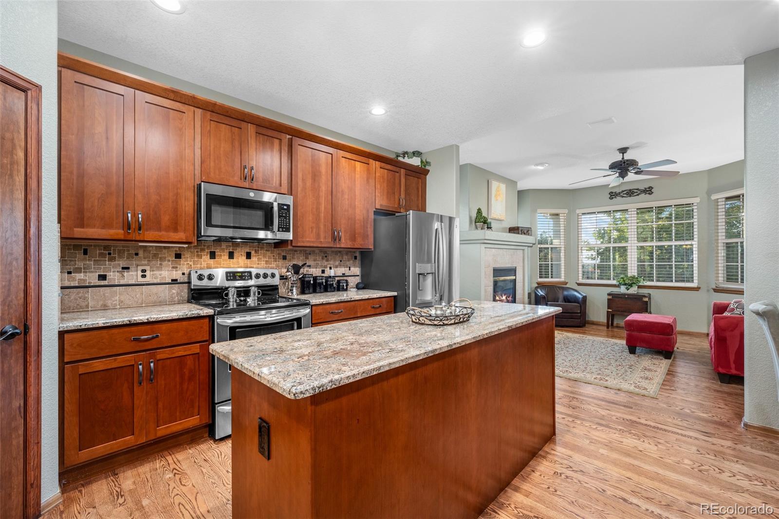 MLS Image #12 for 22836 e long drive,aurora, Colorado