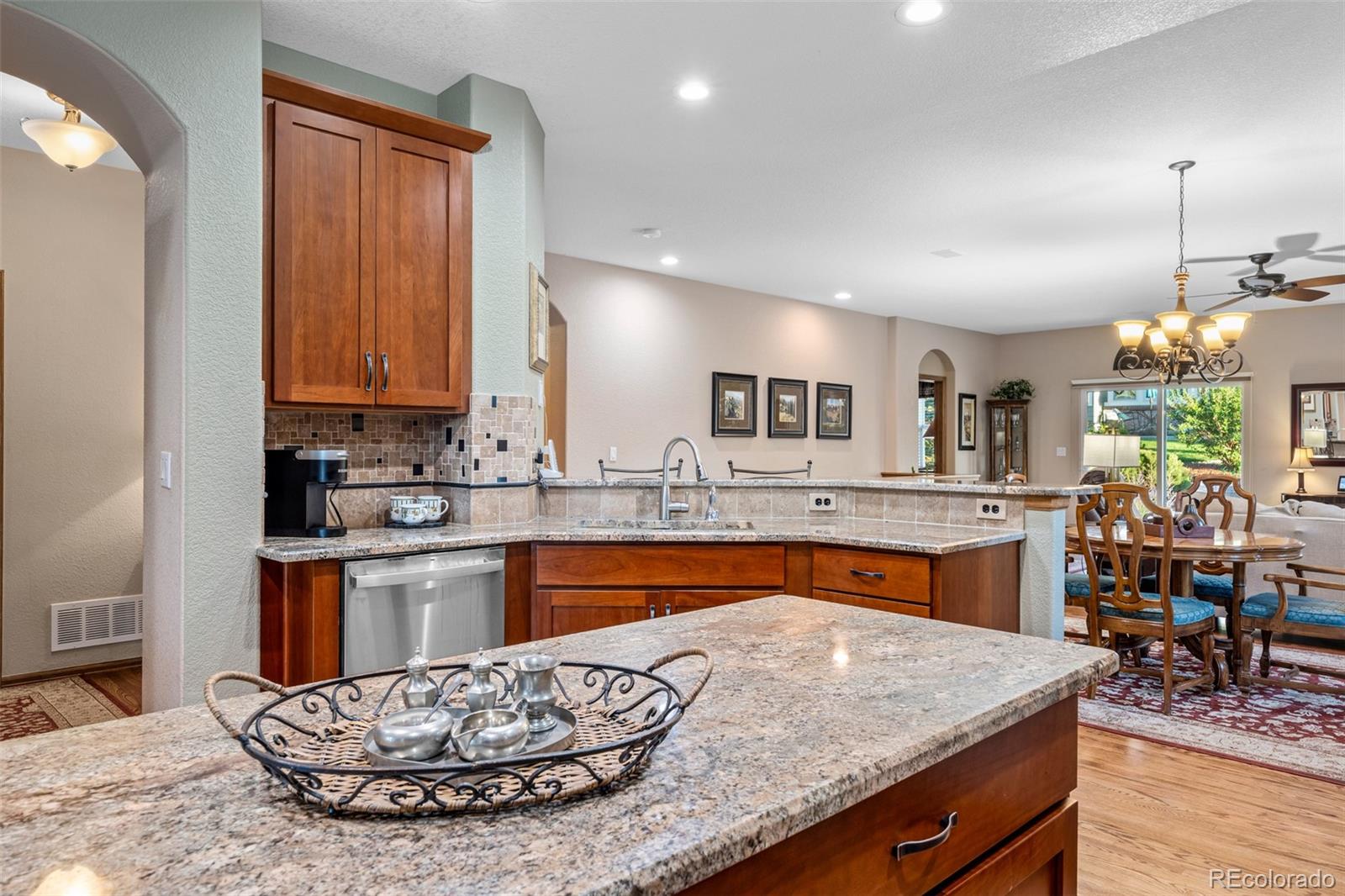 MLS Image #14 for 22836 e long drive,aurora, Colorado