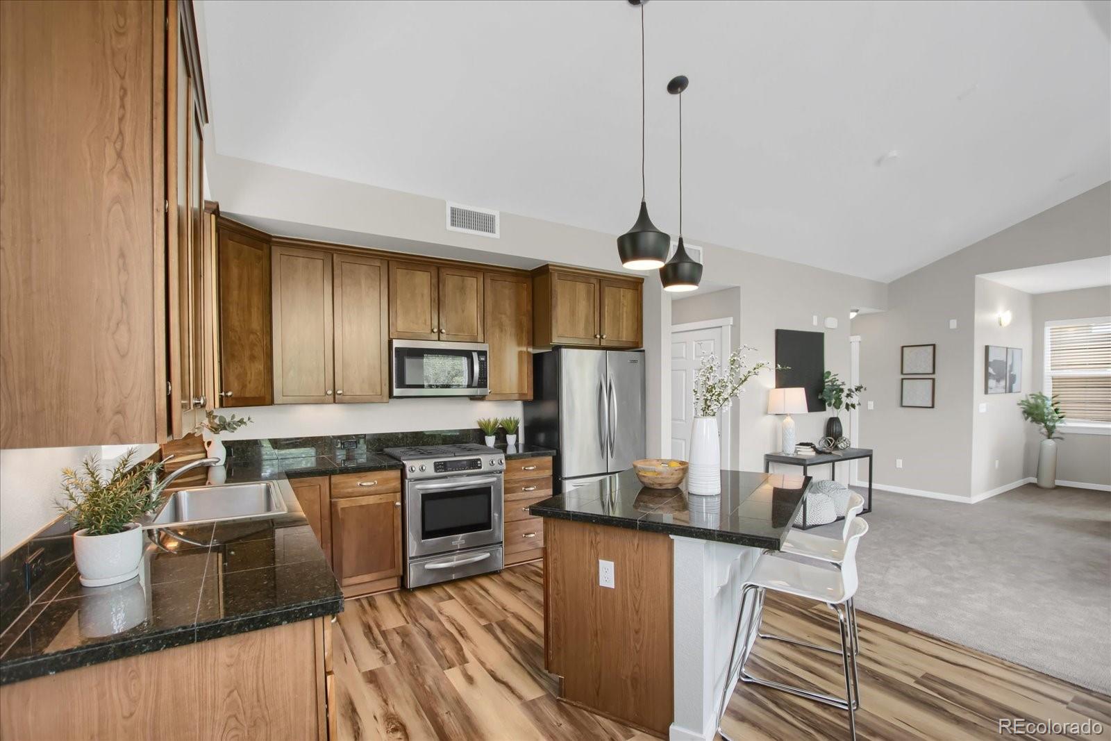 MLS Image #10 for 8290 e 24th drive,denver, Colorado