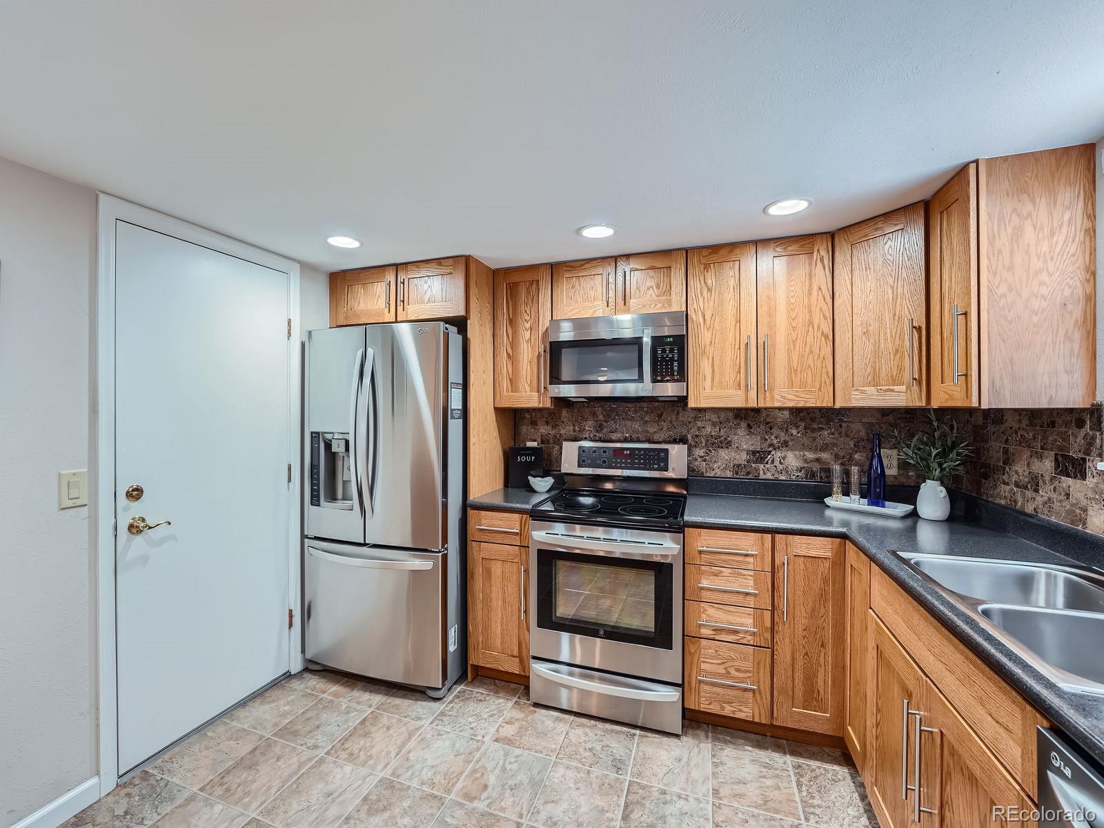 MLS Image #9 for 13950 e linvale place,aurora, Colorado