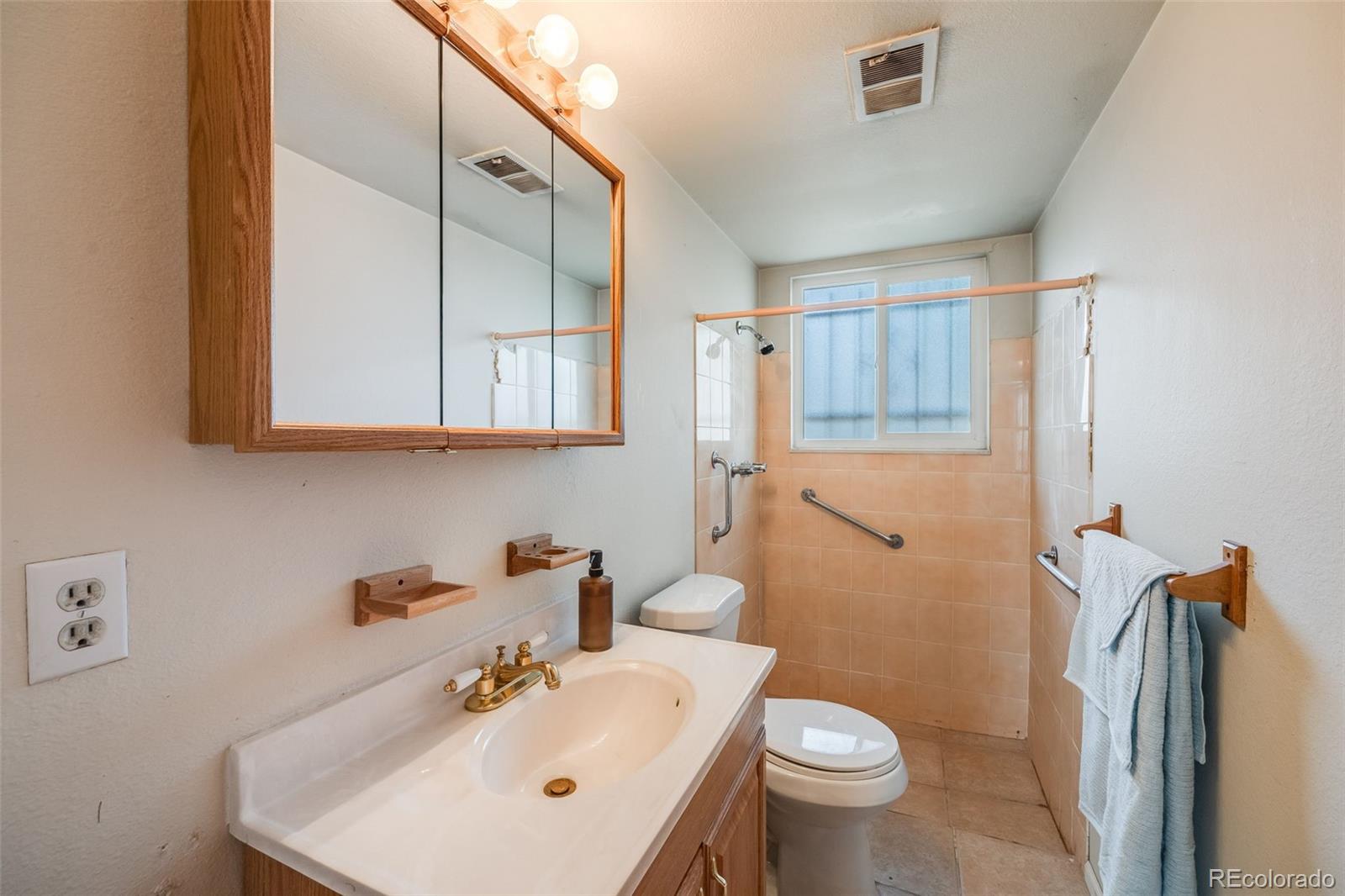 MLS Image #13 for 5190  quentin street,denver, Colorado