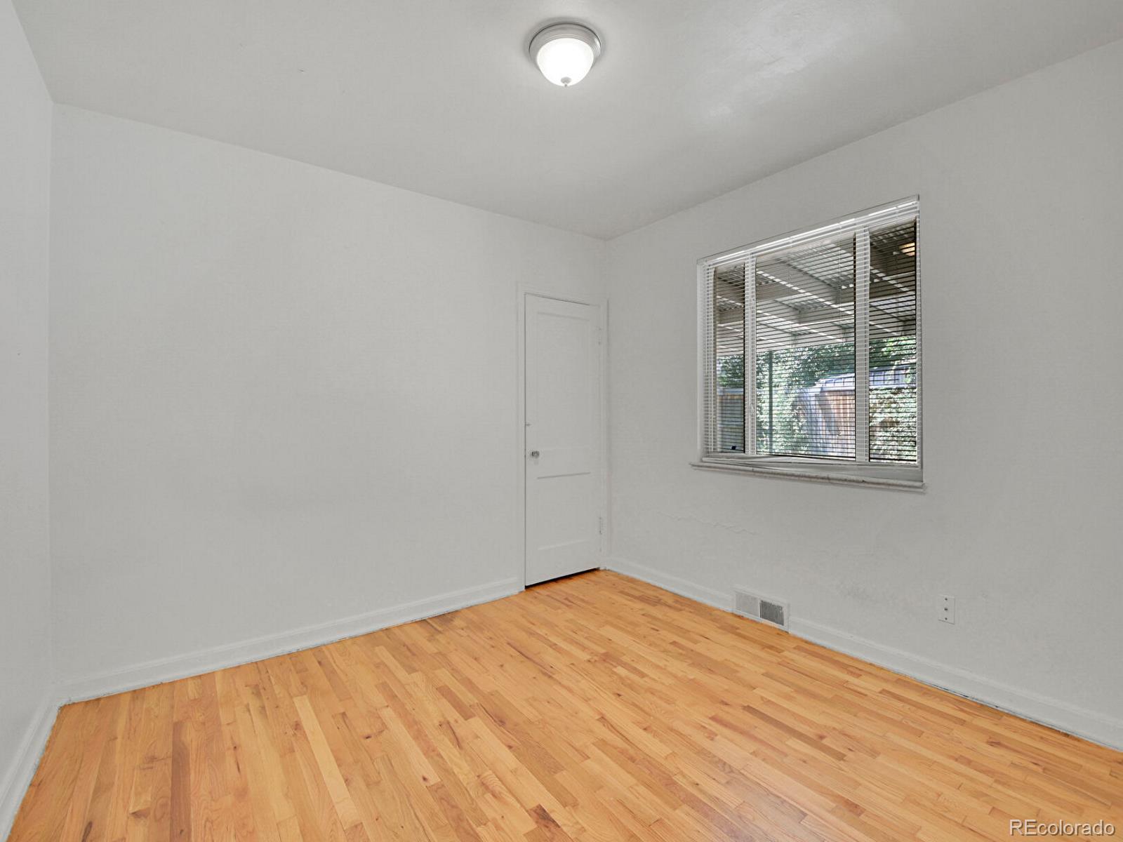 MLS Image #27 for 895  krameria street,denver, Colorado