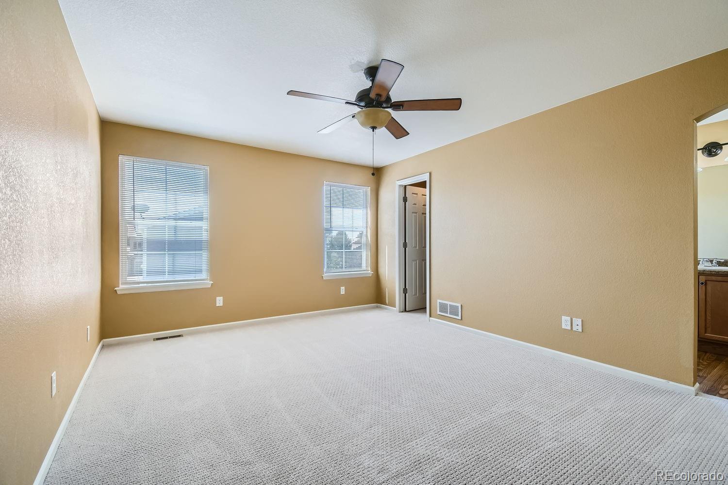 MLS Image #12 for 5510  killarney street,denver, Colorado