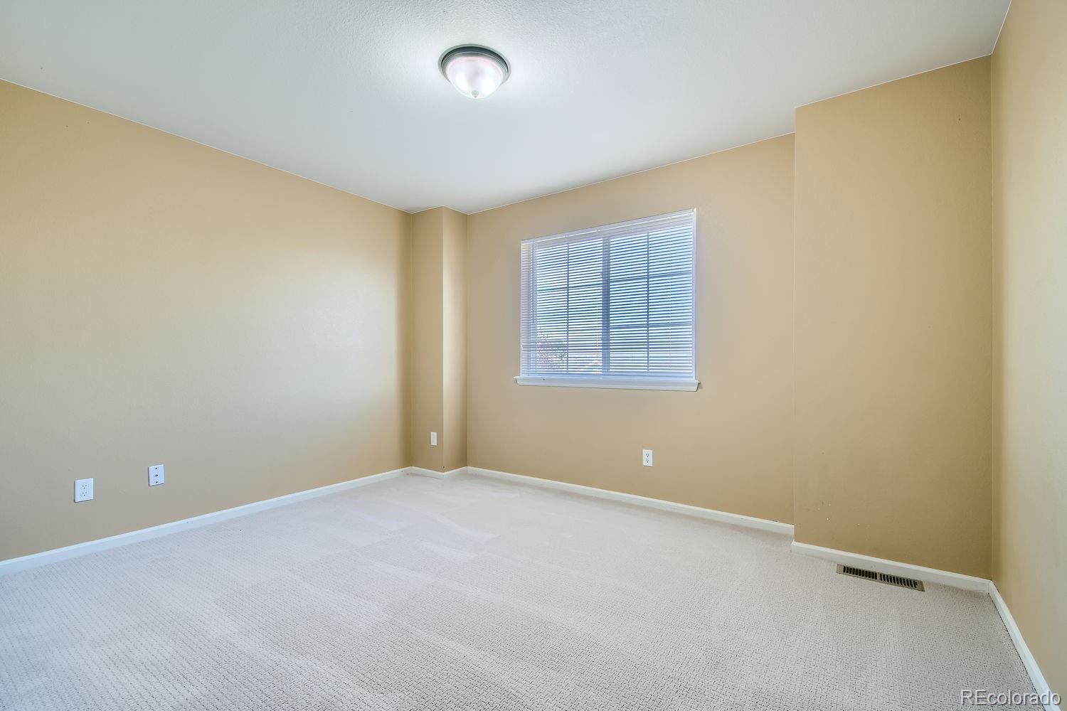 MLS Image #16 for 5510  killarney street,denver, Colorado