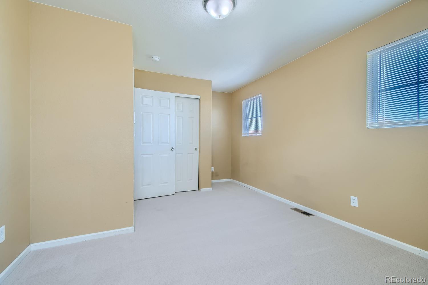 MLS Image #18 for 5510  killarney street,denver, Colorado