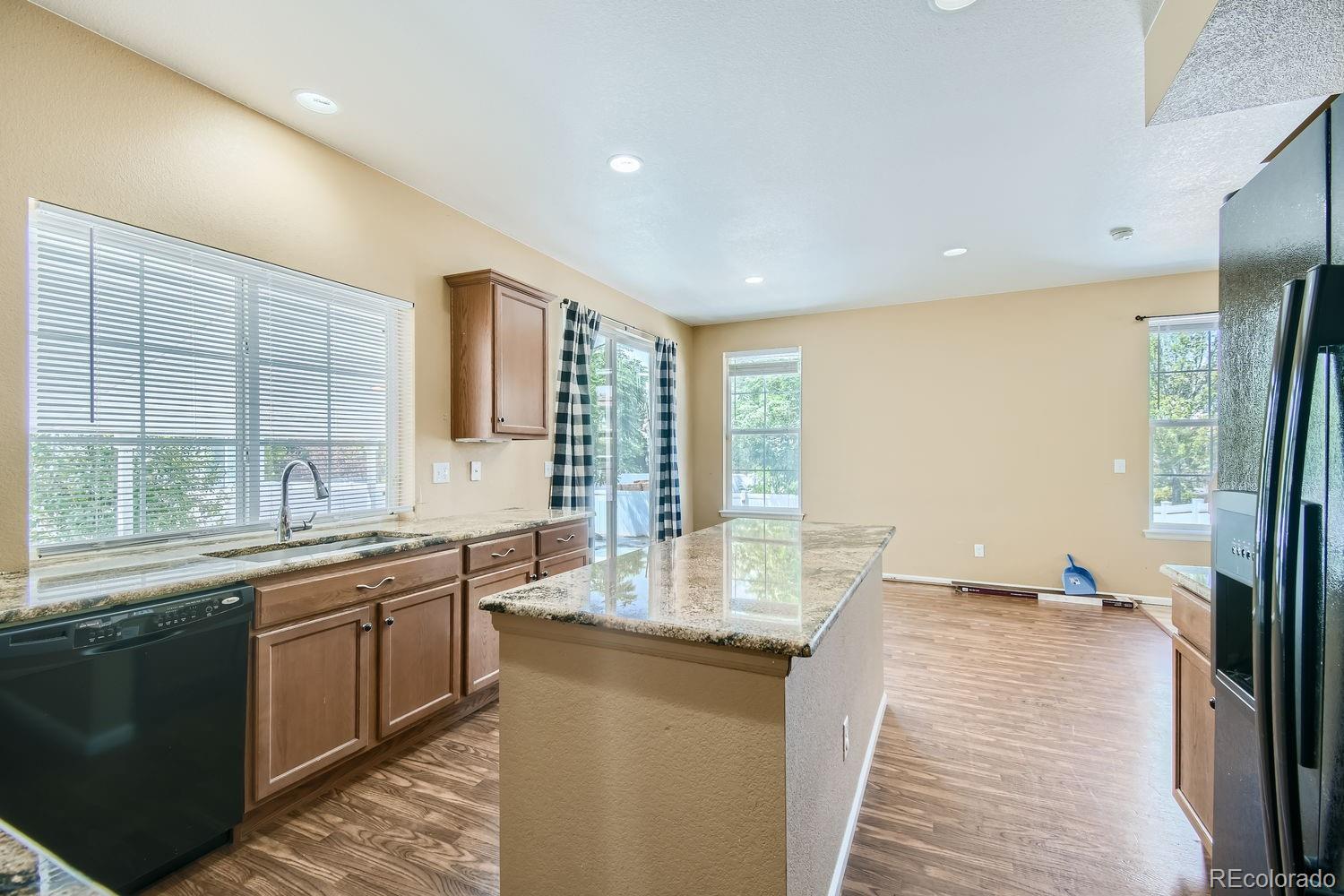 MLS Image #9 for 5510  killarney street,denver, Colorado