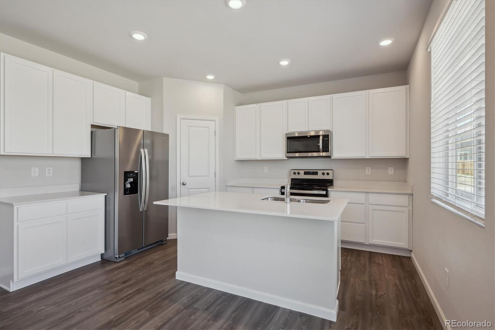 MLS Image #11 for 10065  quari court,commerce city, Colorado