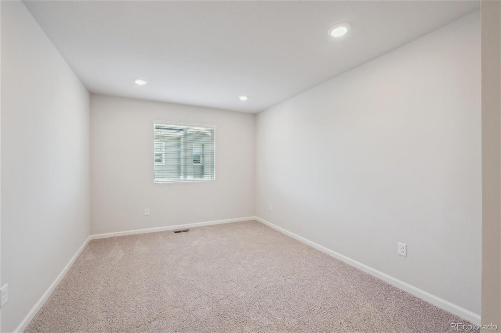 MLS Image #13 for 10065  quari court,commerce city, Colorado
