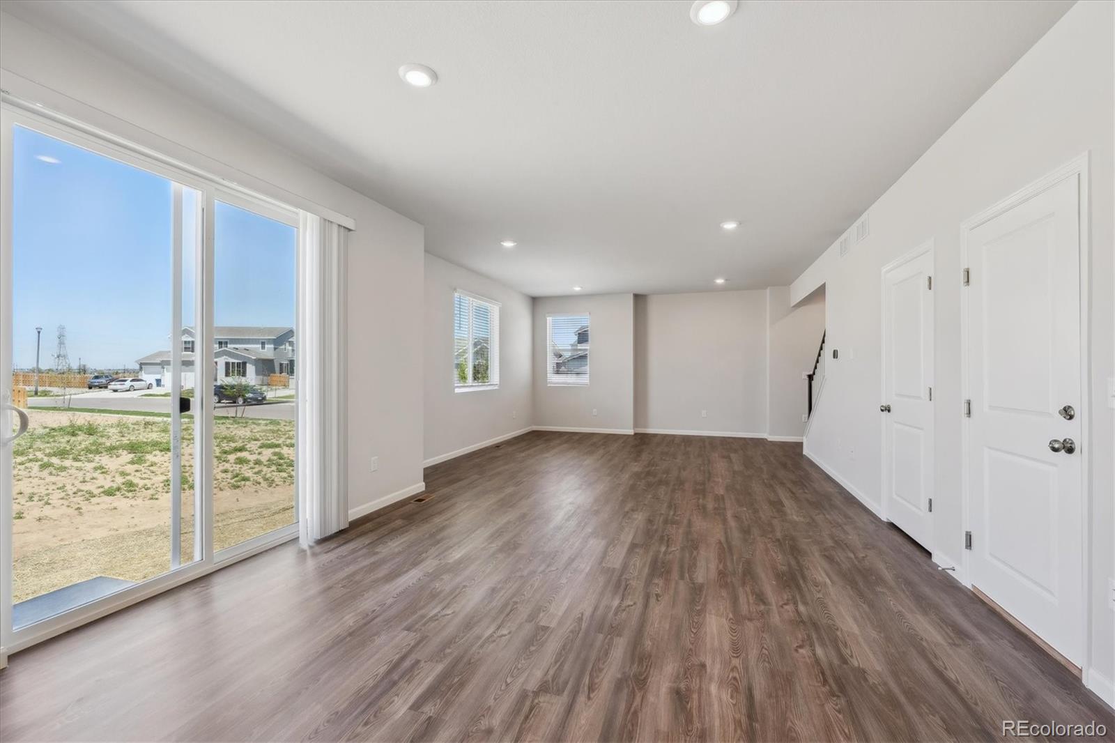 MLS Image #7 for 10065  quari court,commerce city, Colorado
