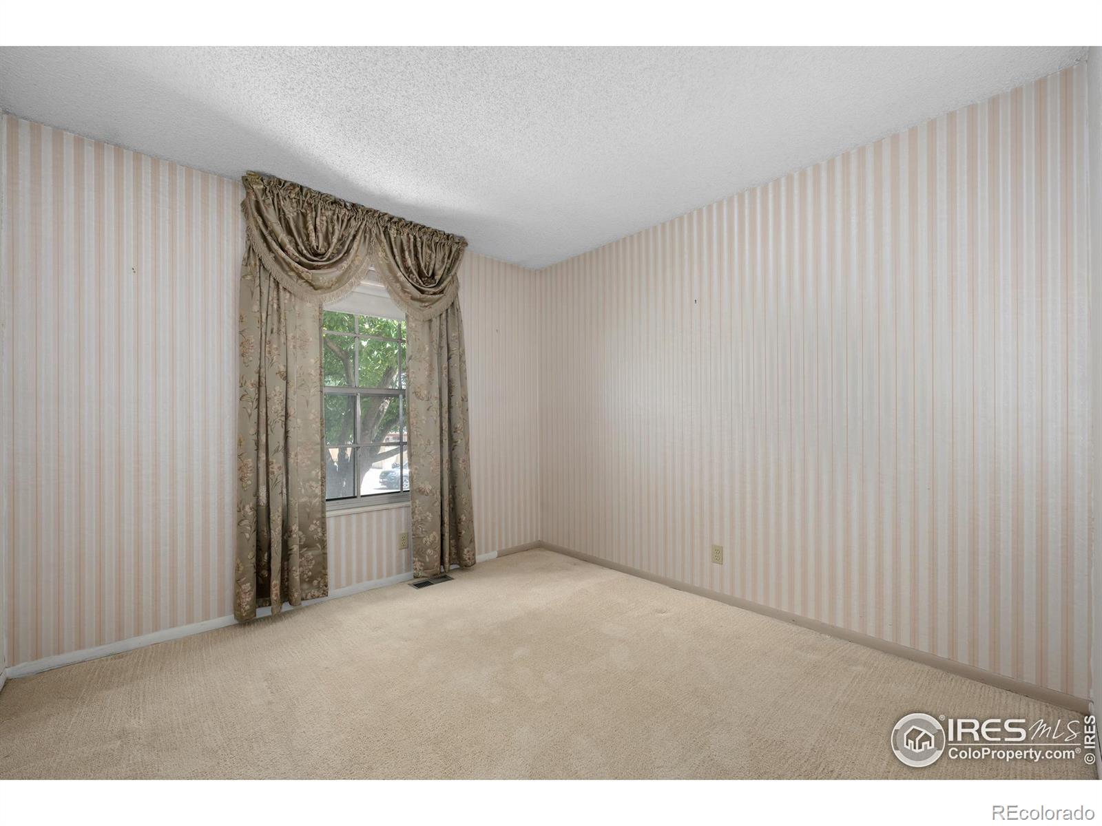 MLS Image #28 for 15532 e kenyon avenue,aurora, Colorado