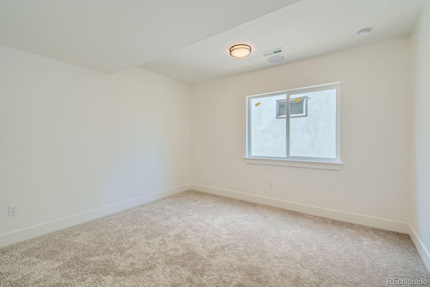 MLS Image #23 for 849 n elm street 4,denver, Colorado