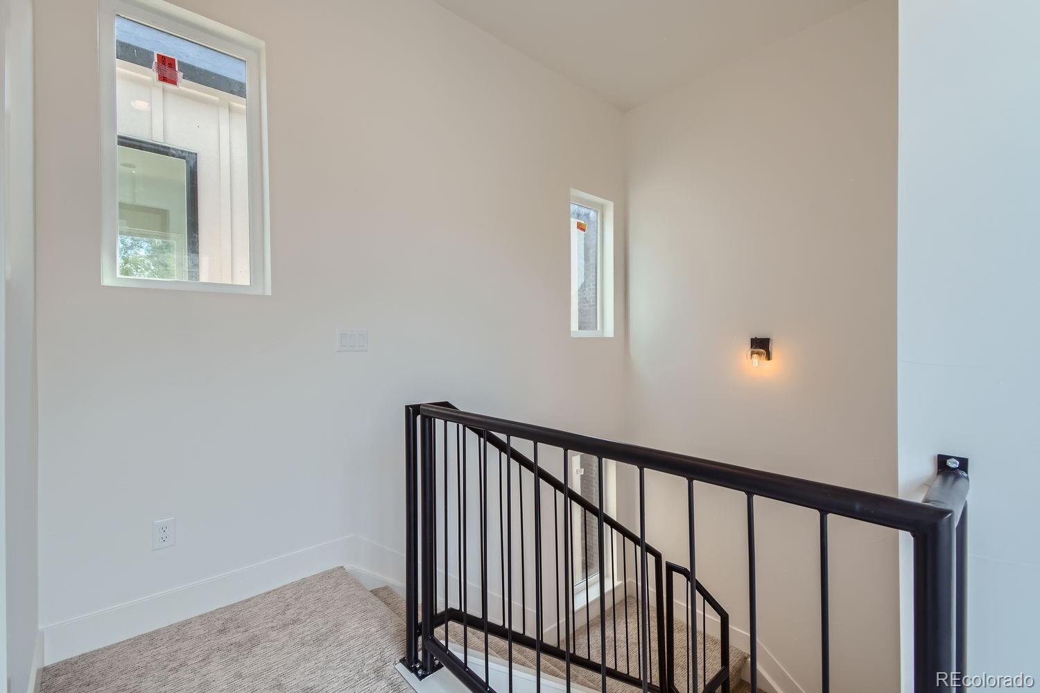 MLS Image #29 for 849 n elm street 4,denver, Colorado