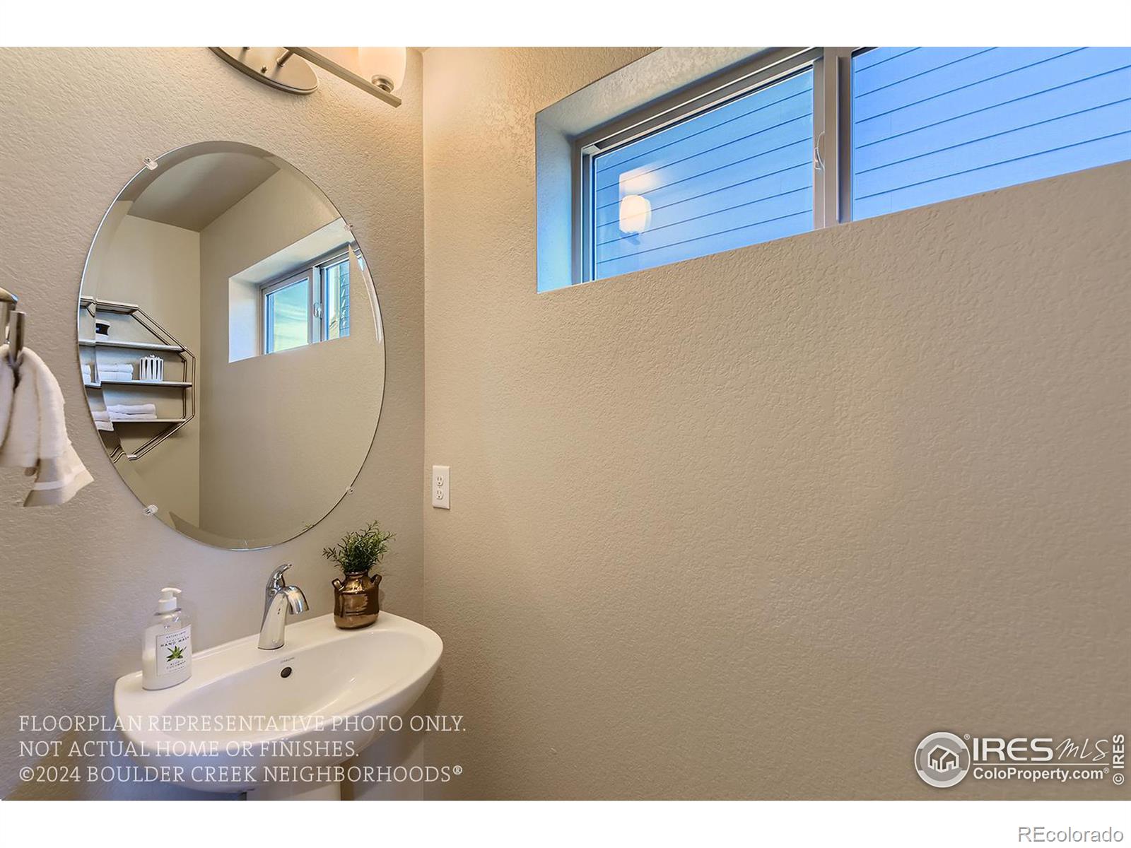 MLS Image #15 for 10221 e 62nd place,denver, Colorado