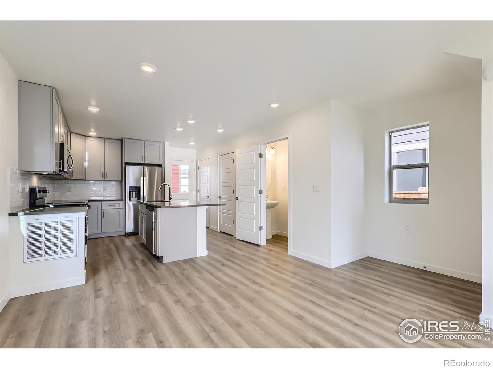 MLS Image #11 for 10231 e 62nd place,denver, Colorado