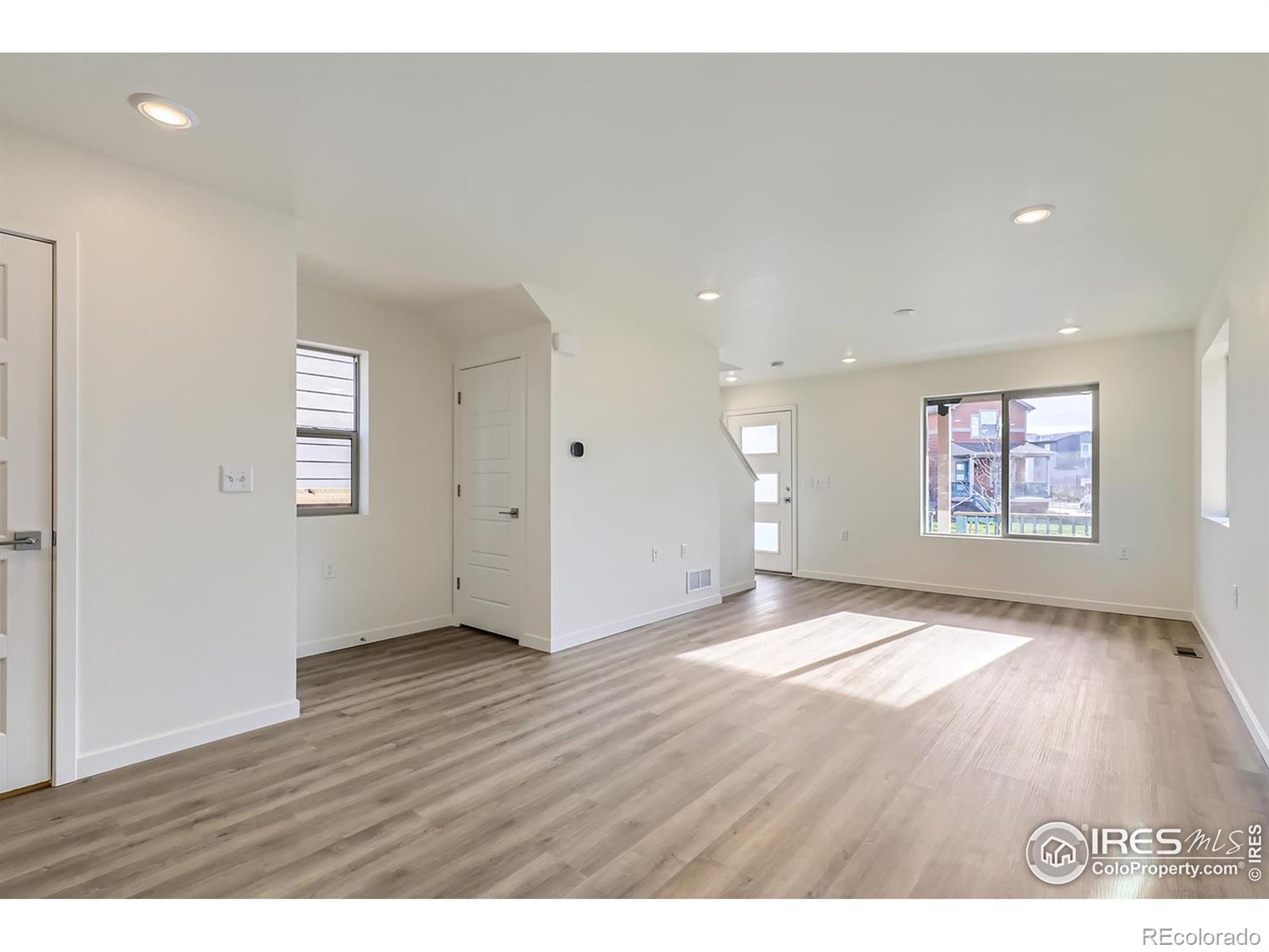 MLS Image #9 for 10231 e 62nd place,denver, Colorado