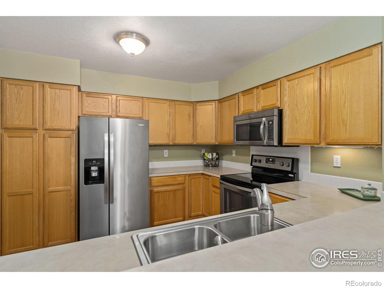 MLS Image #11 for 2070  manitou court,loveland, Colorado