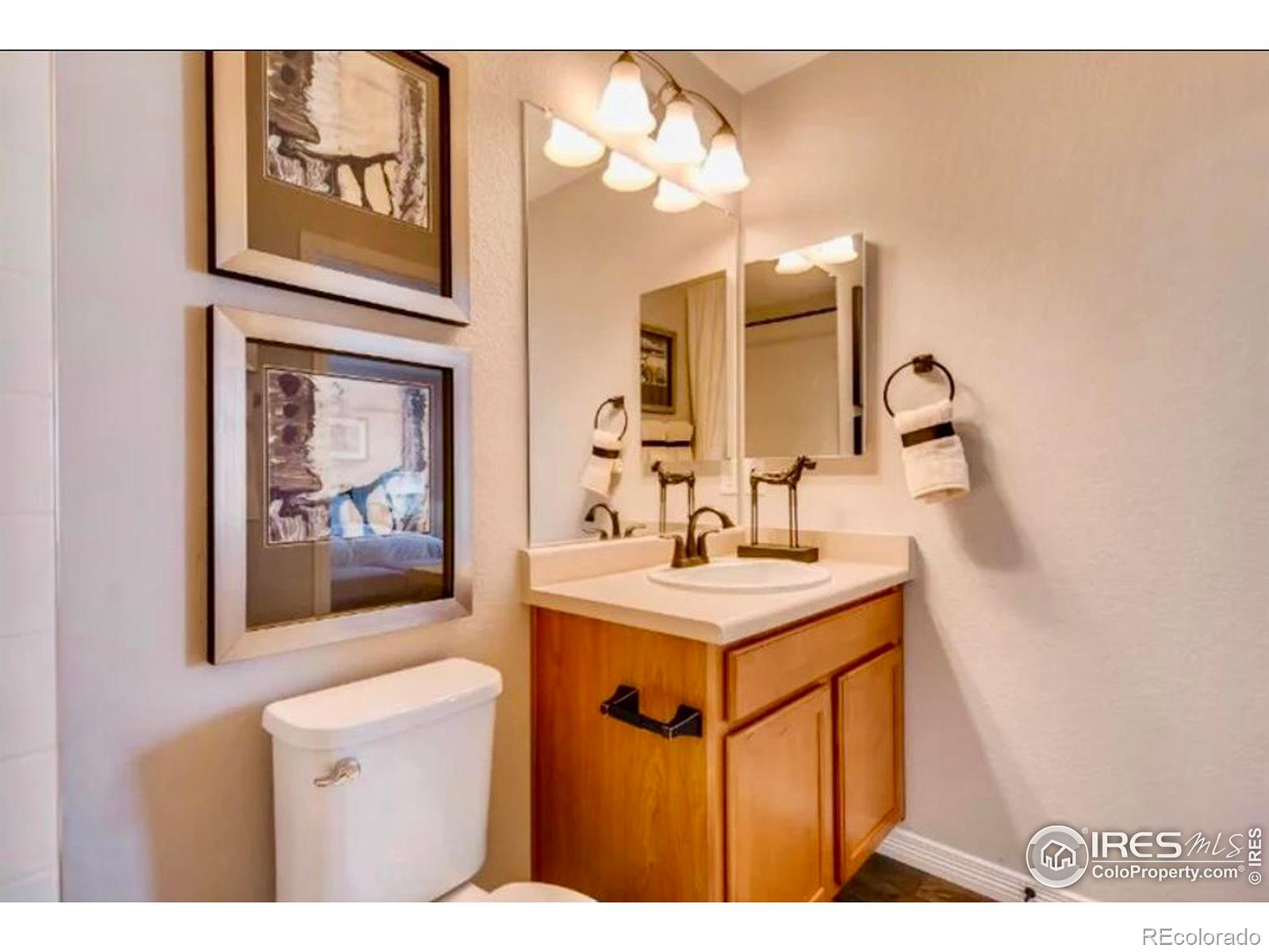 MLS Image #10 for 4792 n kittredge street,denver, Colorado
