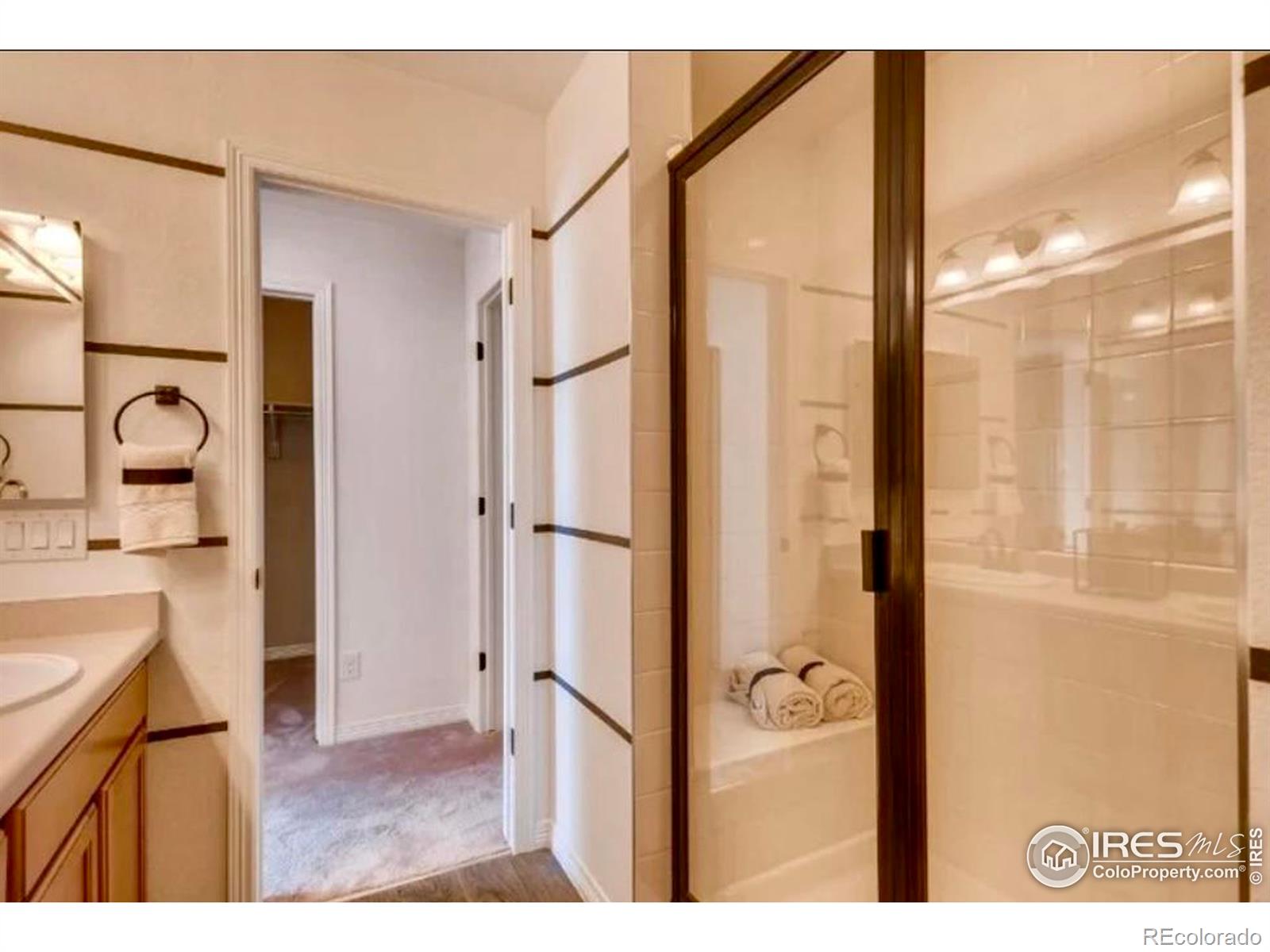 MLS Image #7 for 4792 n kittredge street,denver, Colorado
