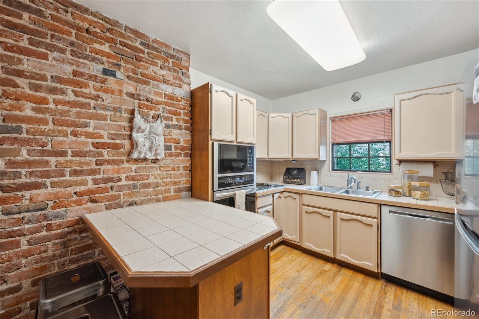 MLS Image #11 for 1373 s josephine street,denver, Colorado