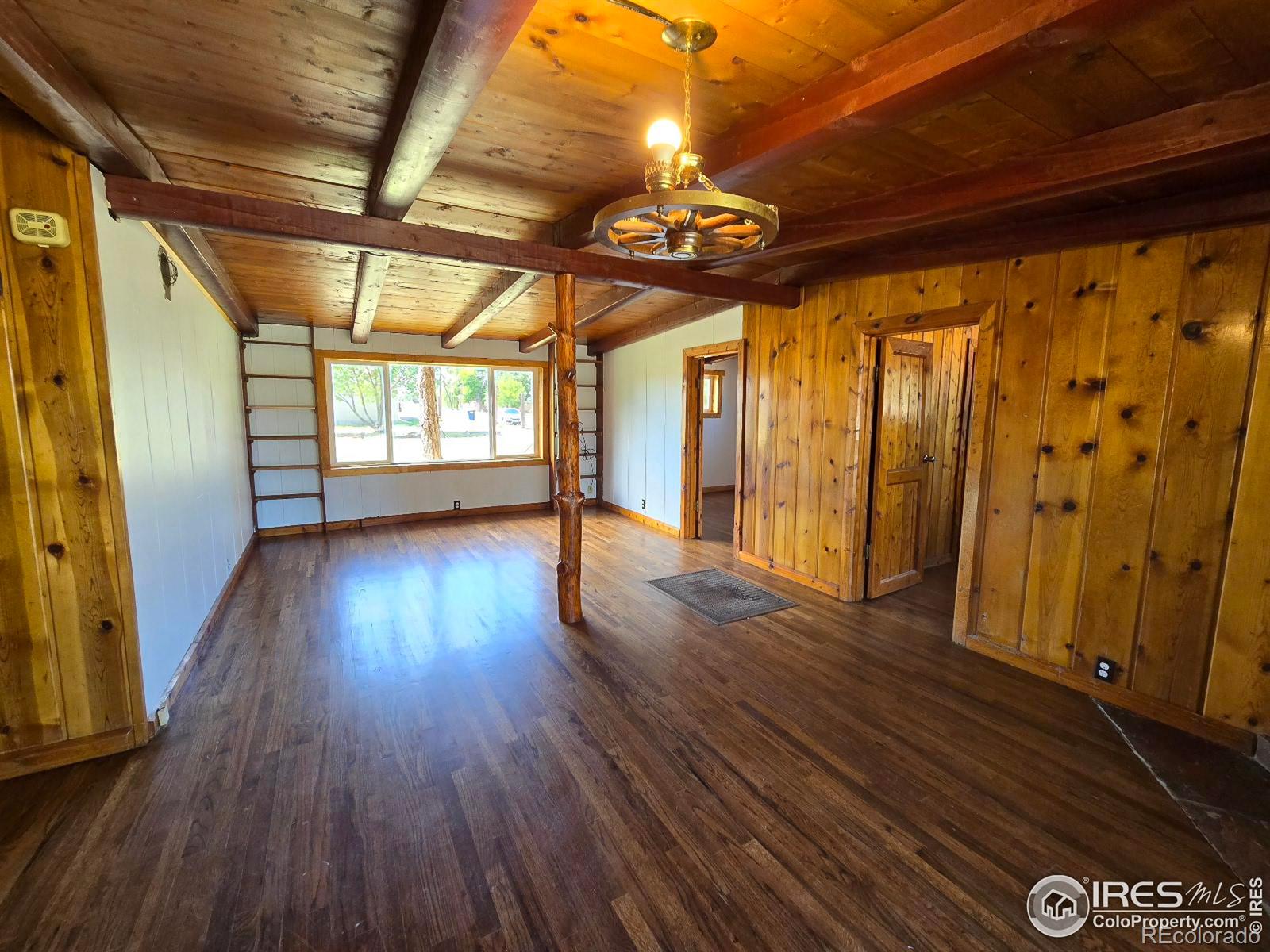 MLS Image #6 for 119  cedar street,log lane village, Colorado