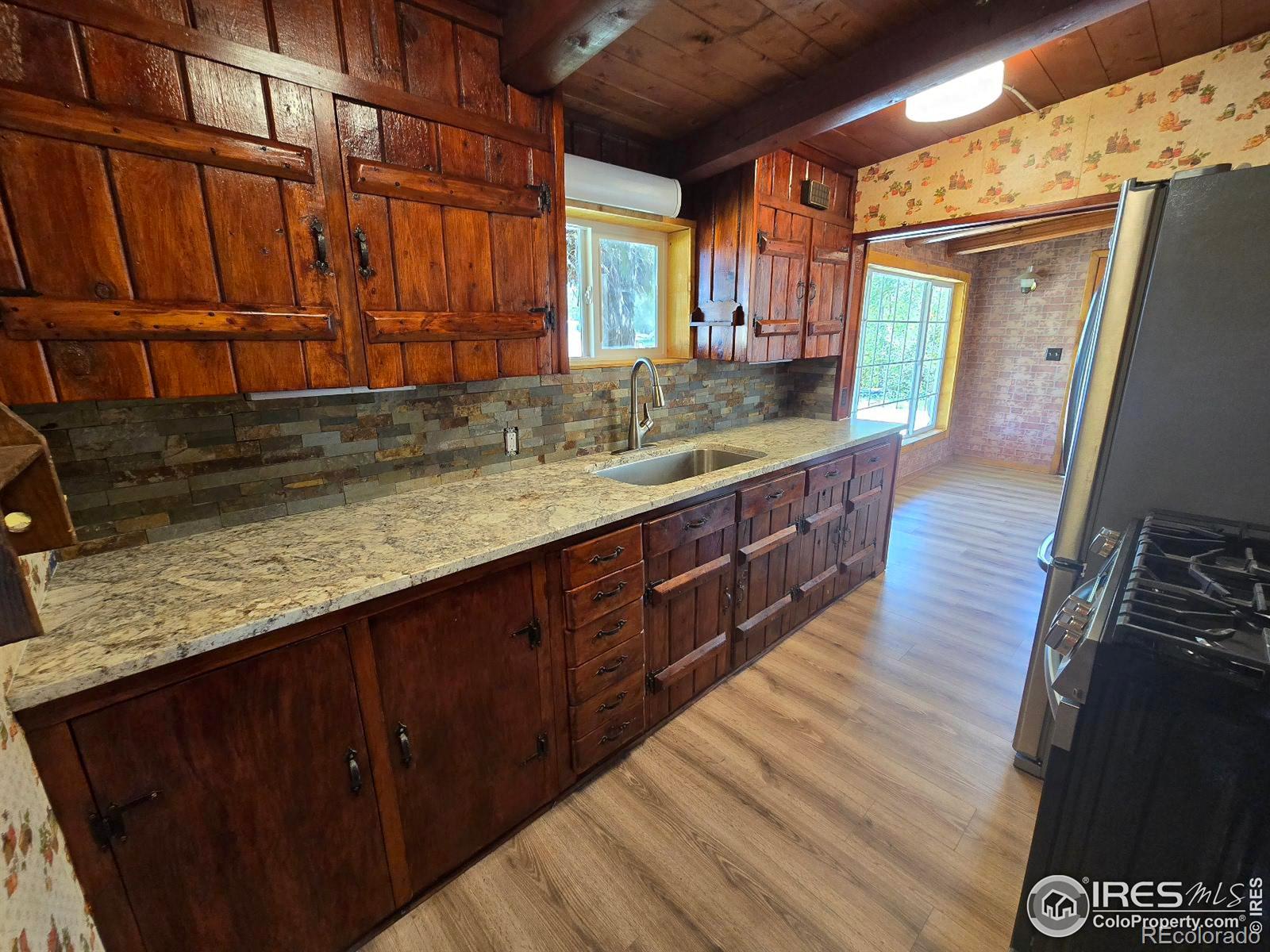 MLS Image #9 for 119  cedar street,log lane village, Colorado