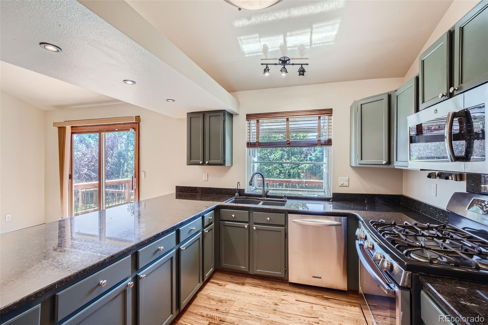 MLS Image #6 for 3415  oak creek drive,colorado springs, Colorado