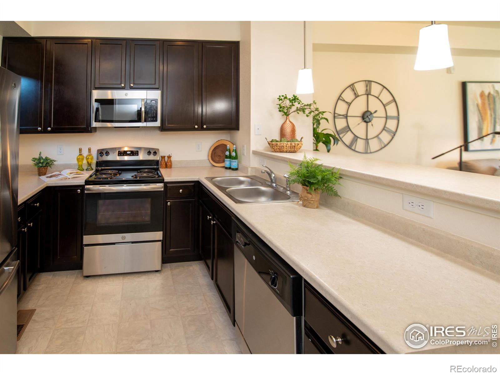 MLS Image #11 for 226 n parkside drive,longmont, Colorado