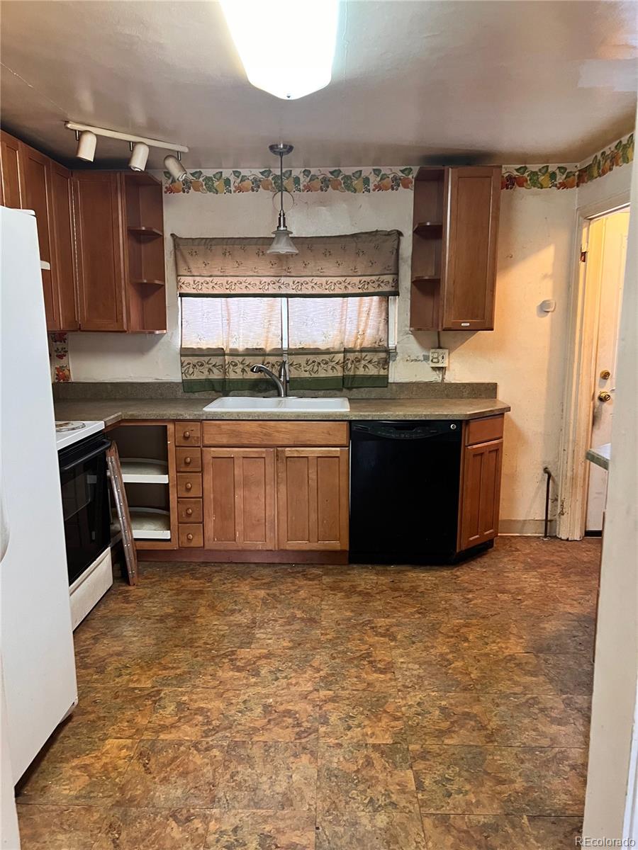 MLS Image #8 for 7109 w 61st avenue,arvada, Colorado