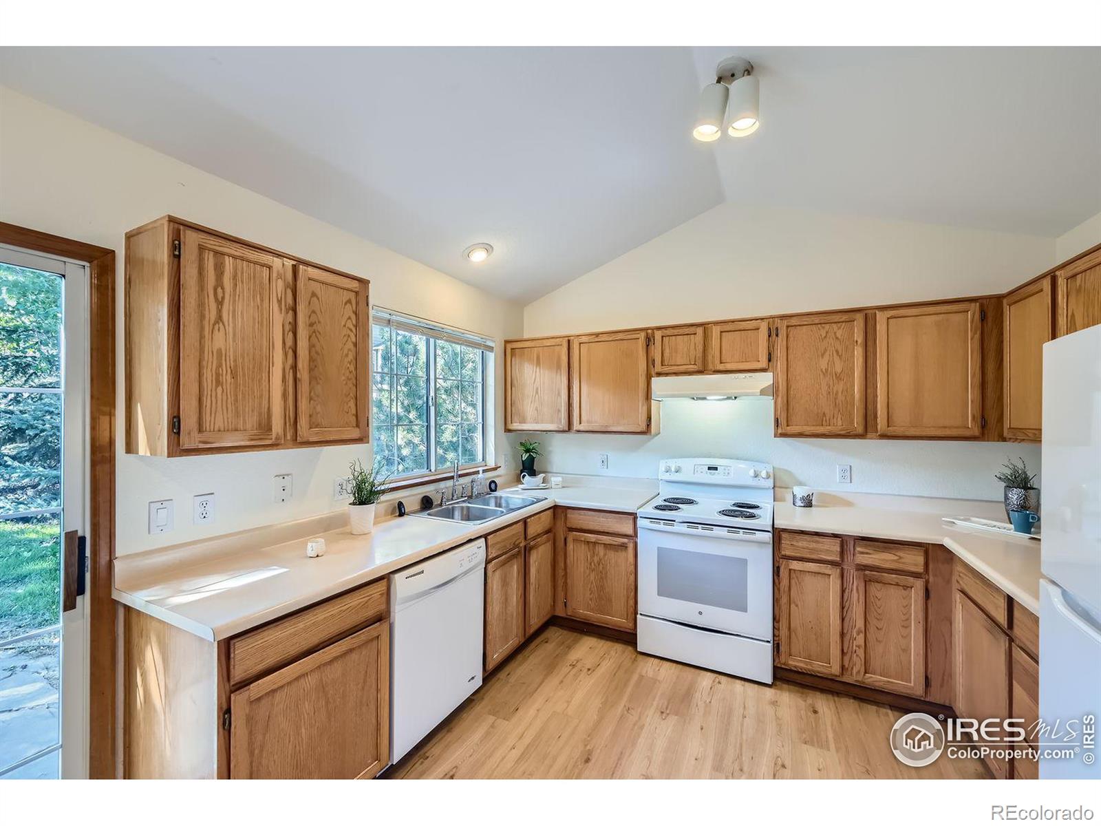 MLS Image #5 for 2389  cedarwood circle,lafayette, Colorado