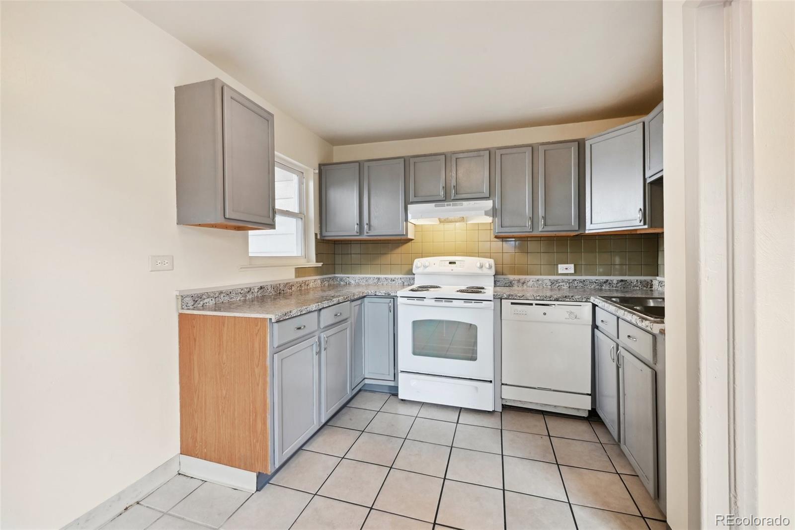 MLS Image #6 for 2241 w center avenue,denver, Colorado