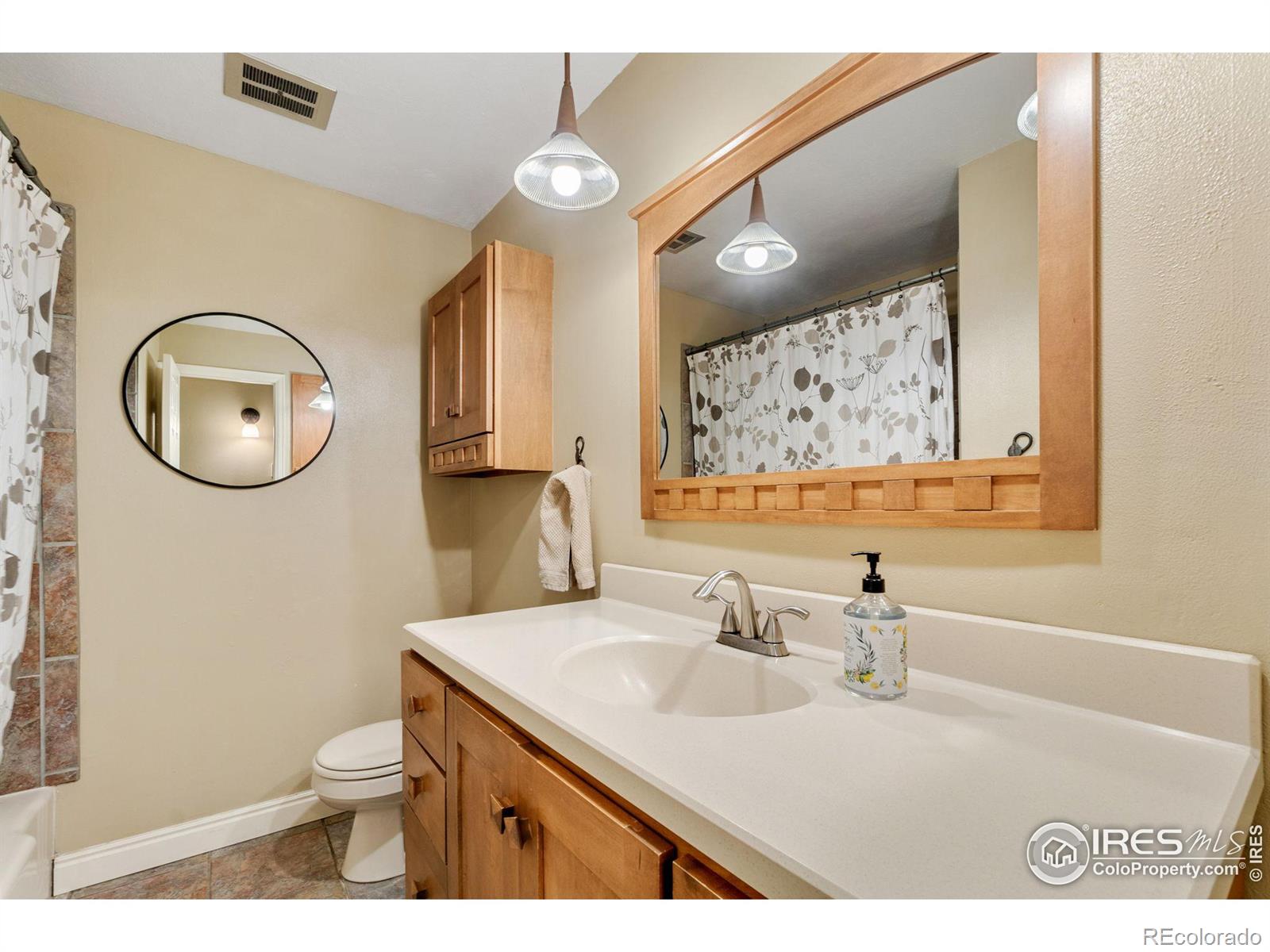 MLS Image #21 for 8000 s kendall court,littleton, Colorado