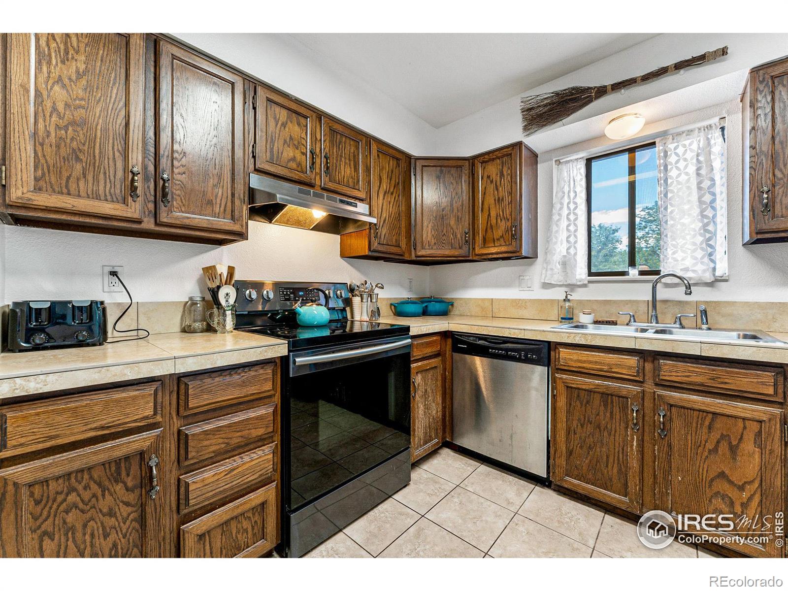 MLS Image #9 for 1295  acropolis drive,lafayette, Colorado