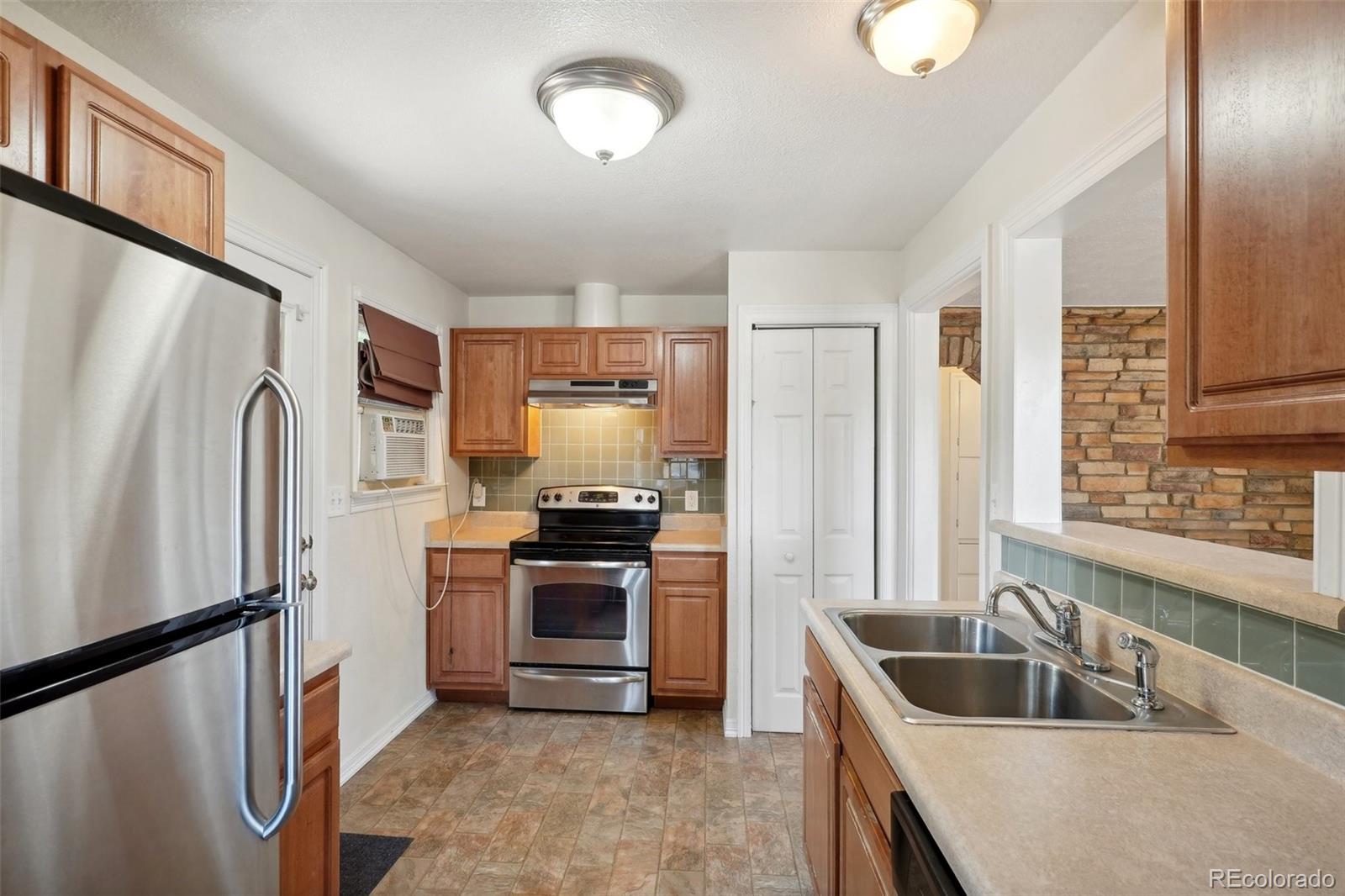 MLS Image #9 for 1201  newark street,aurora, Colorado