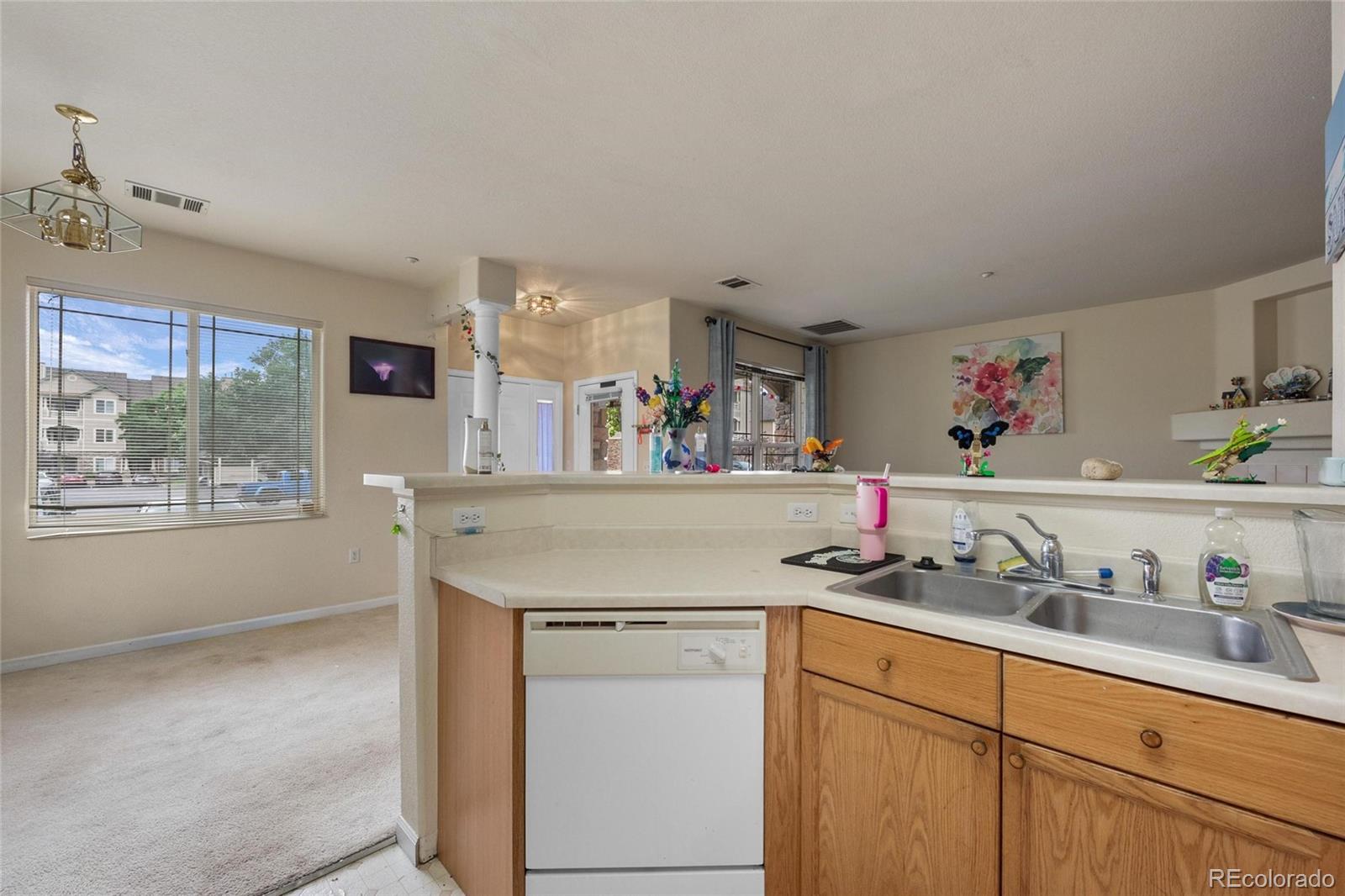 MLS Image #3 for 8309 s independence circle,littleton, Colorado