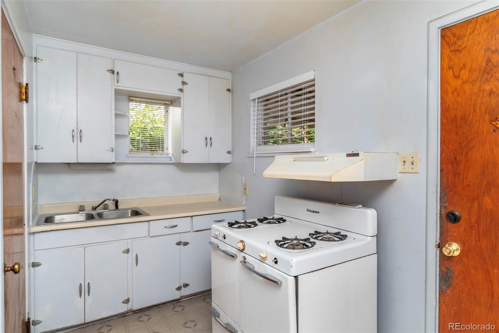 MLS Image #22 for 131 s ogden street,denver, Colorado