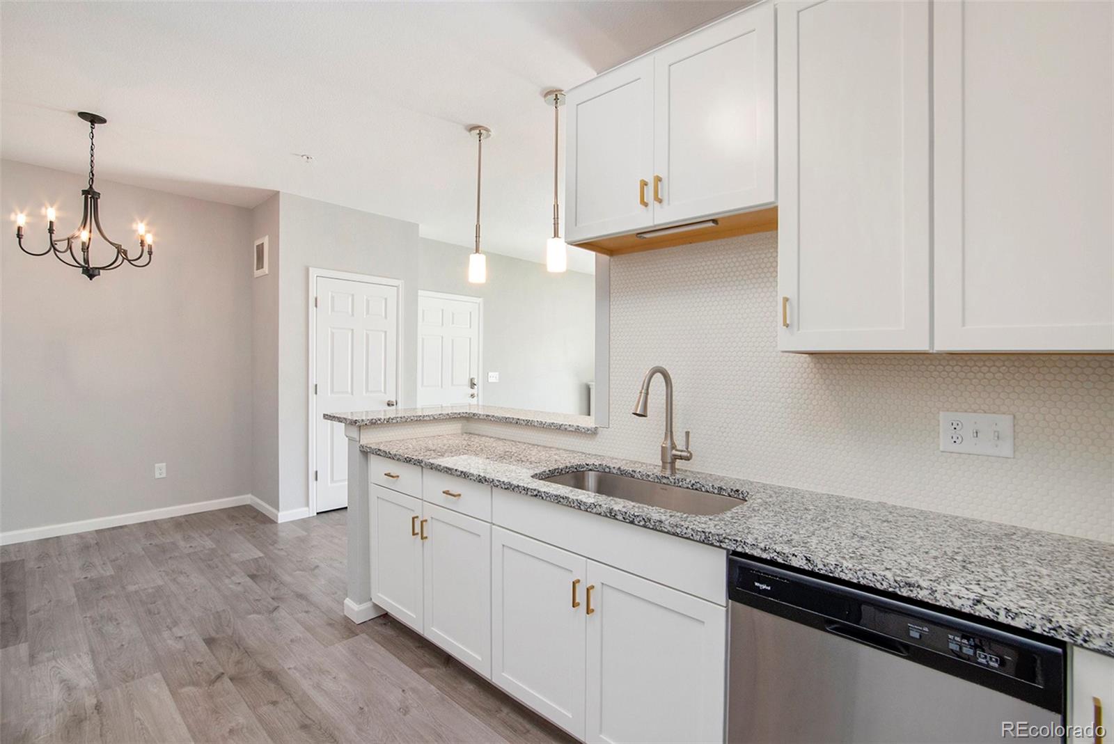 MLS Image #5 for 15700 e jamison drive,englewood, Colorado