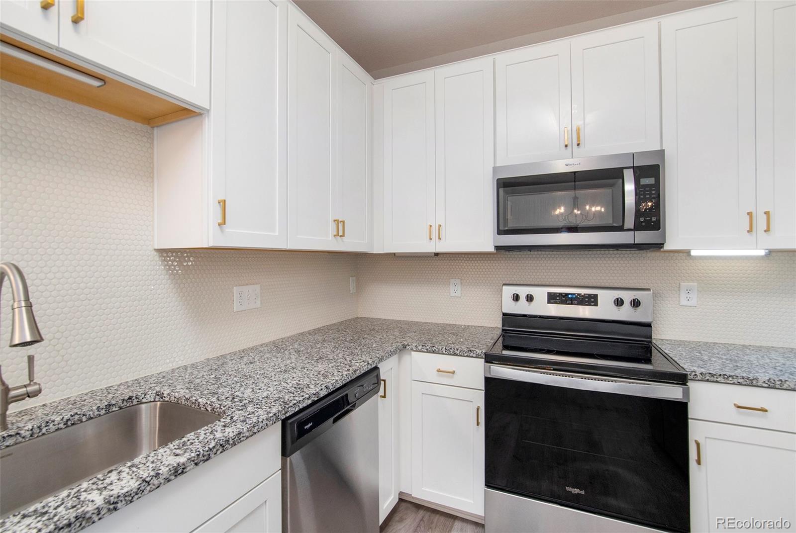 MLS Image #9 for 15700 e jamison drive,englewood, Colorado