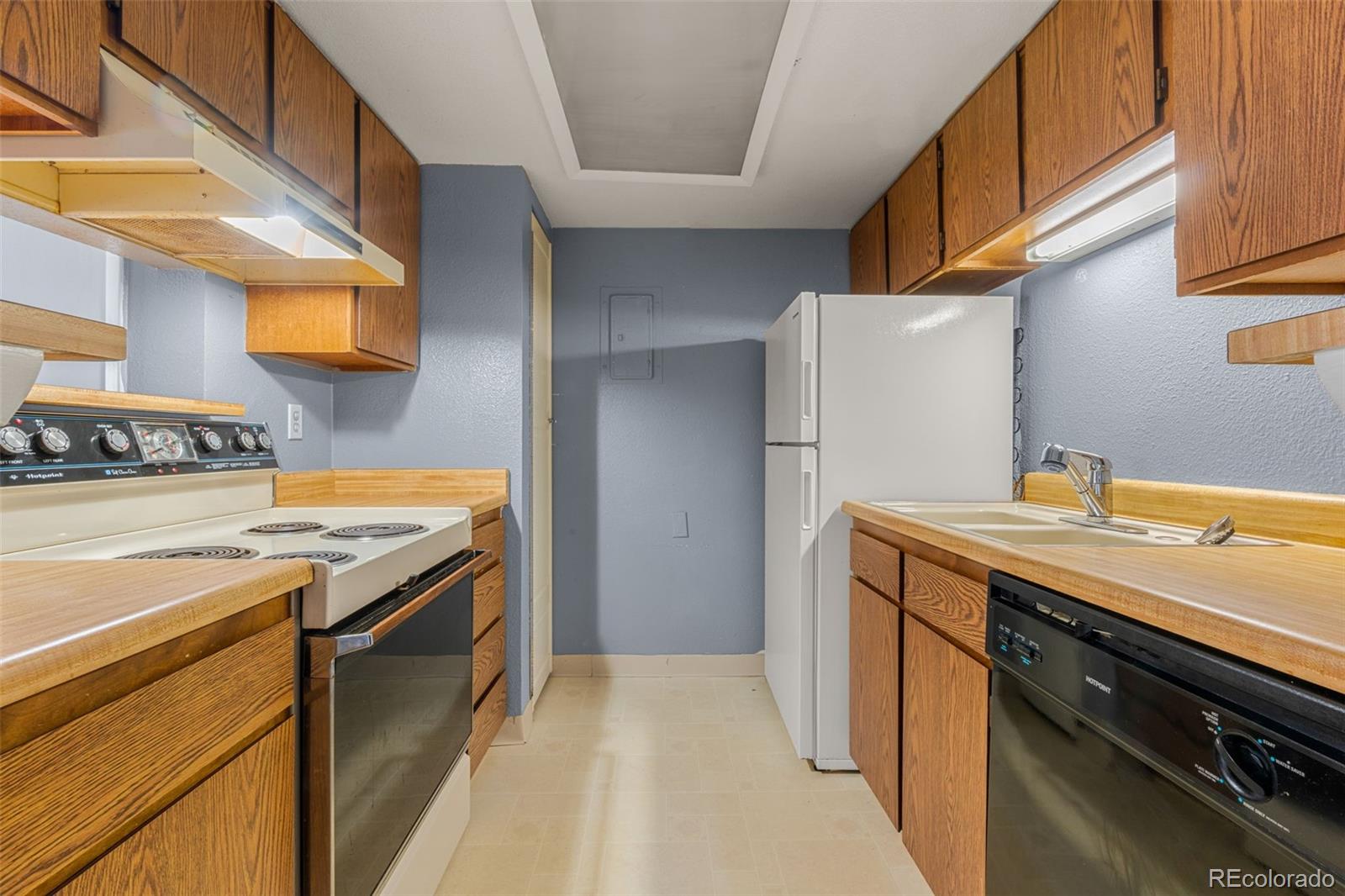 MLS Image #7 for 14182 e colorado drive,aurora, Colorado