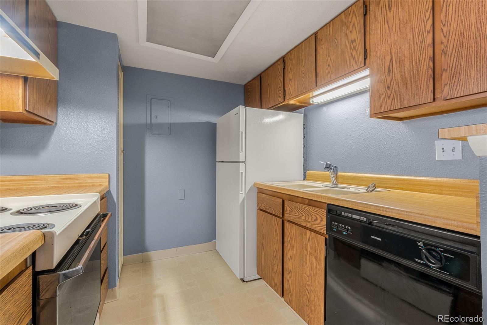 MLS Image #8 for 14182 e colorado drive,aurora, Colorado