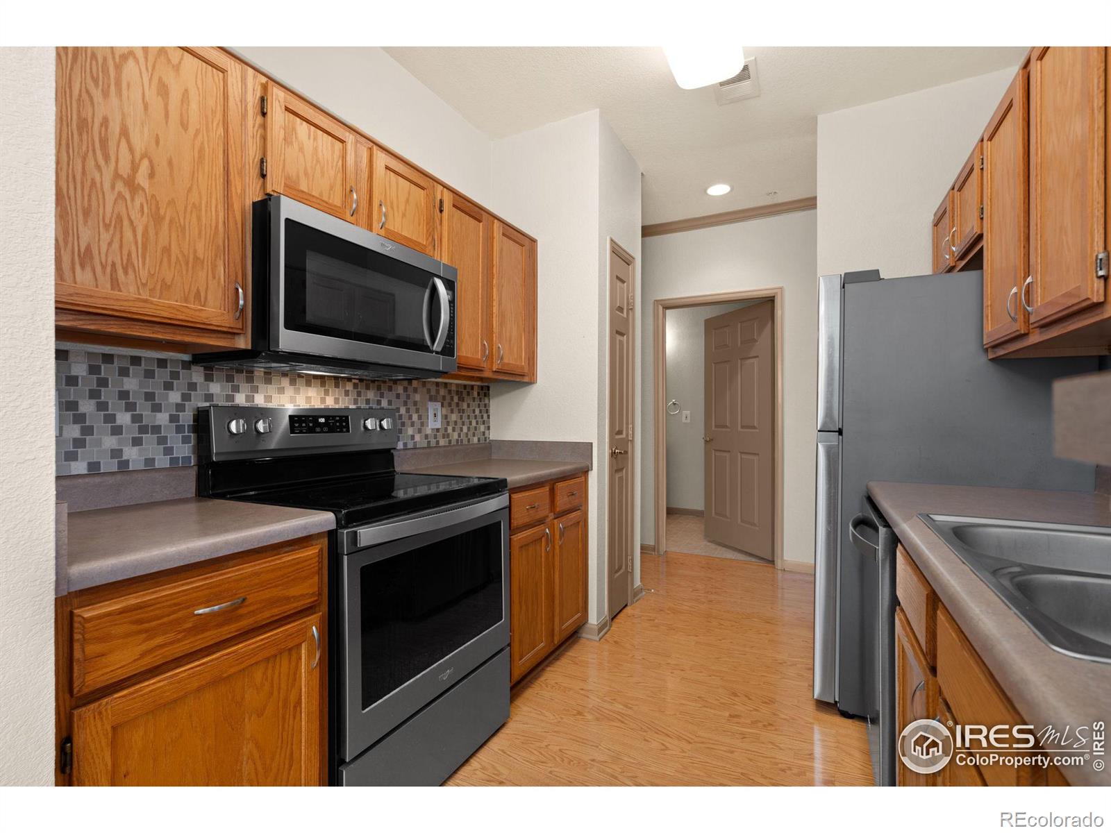 MLS Image #12 for 5620  fossil creek parkway,fort collins, Colorado