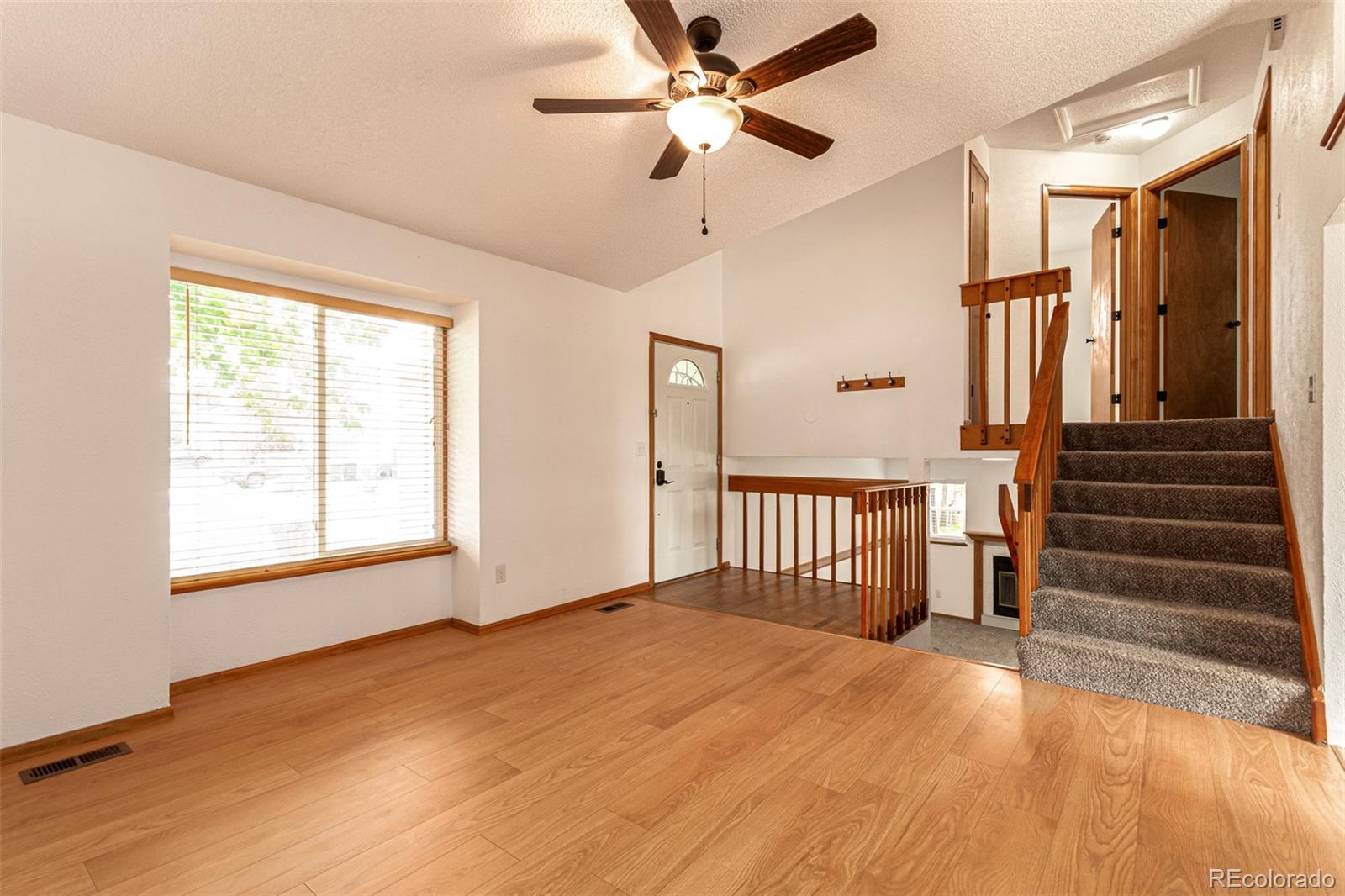 MLS Image #2 for 4942 s hoyt street,littleton, Colorado