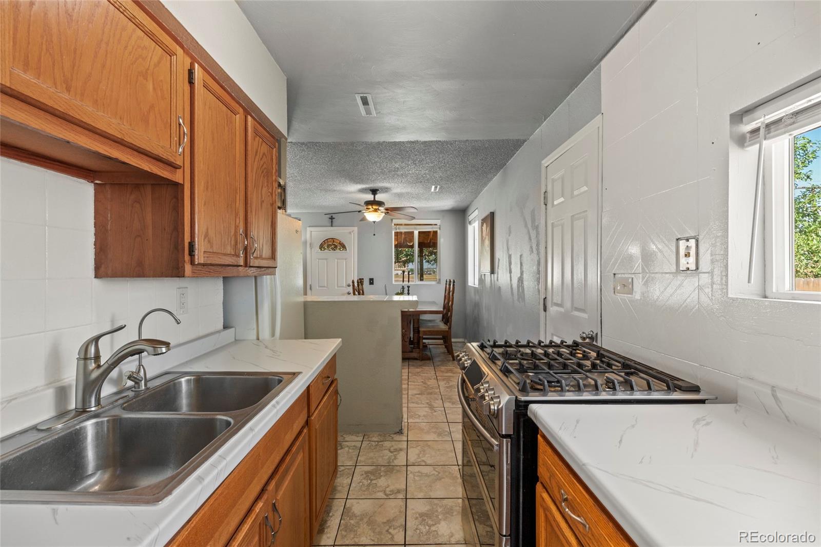 MLS Image #11 for 7190  birch street,commerce city, Colorado