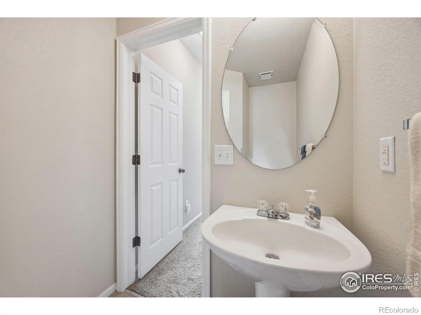 MLS Image #15 for 230  carina circle,loveland, Colorado