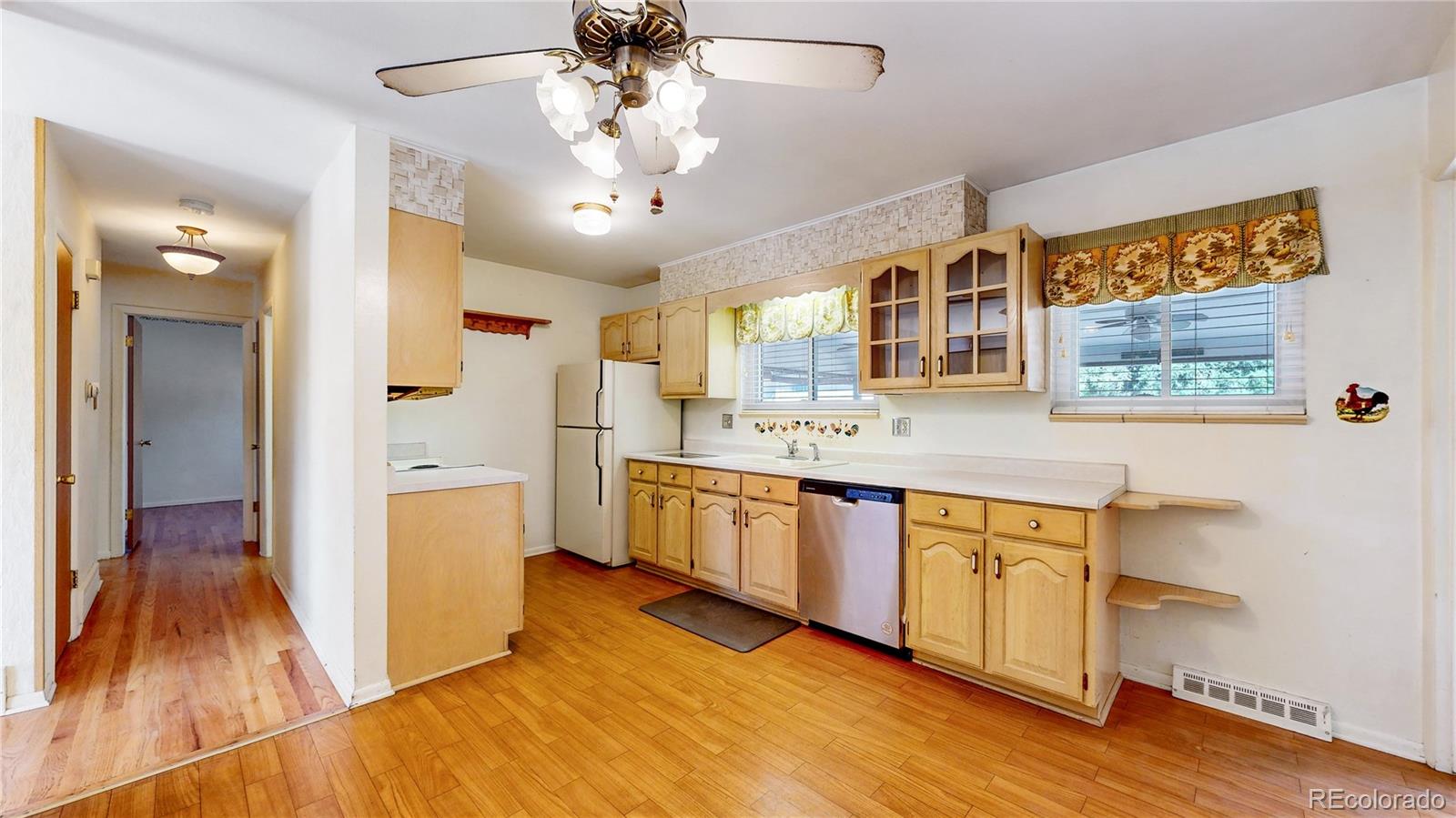 MLS Image #4 for 15465 e 10th avenue,aurora, Colorado