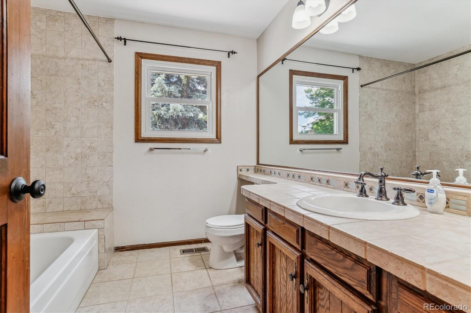 MLS Image #26 for 7133 s lewis court,littleton, Colorado